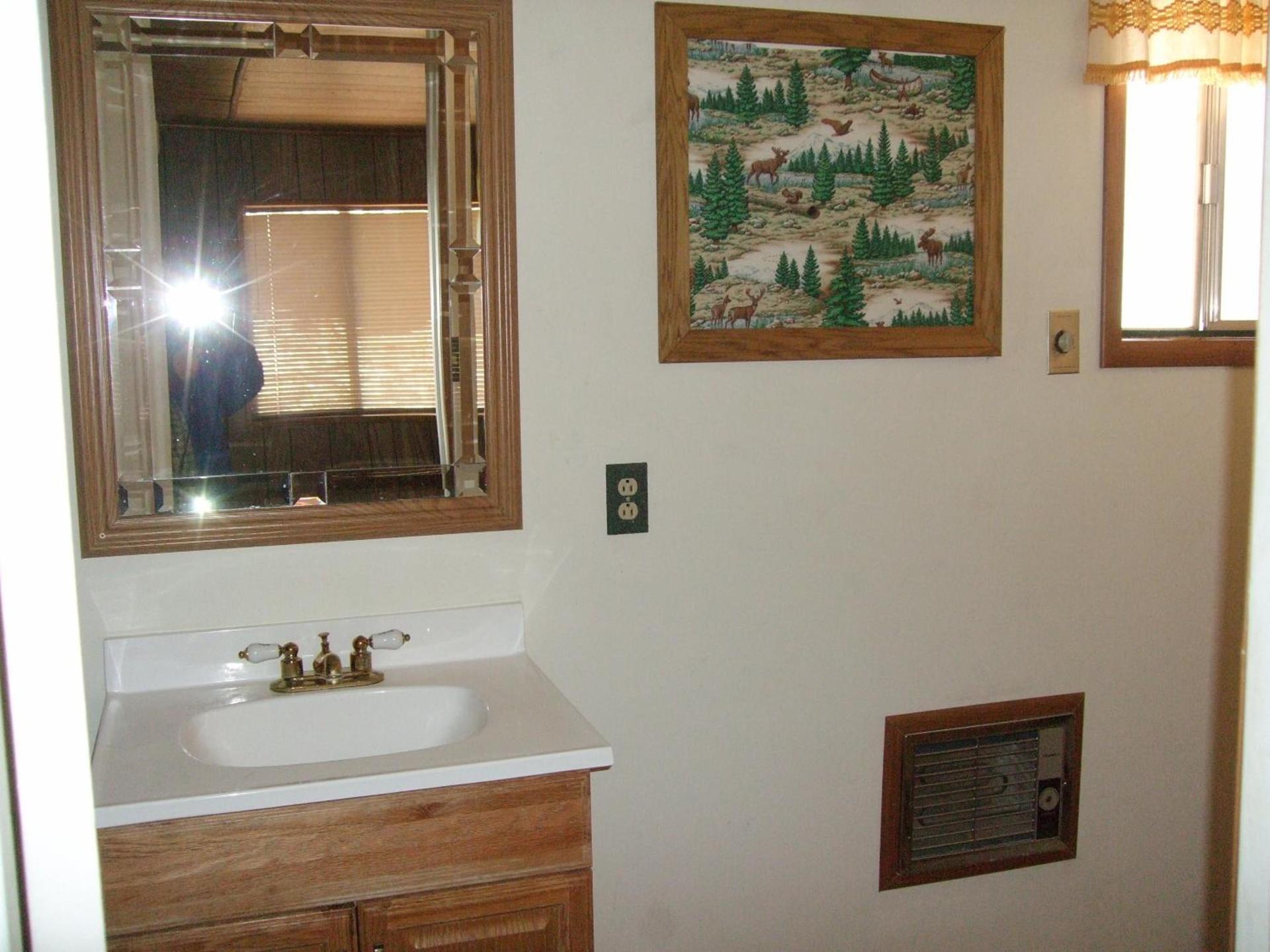 Sierra Bonita Cabins and RV Park photo 13