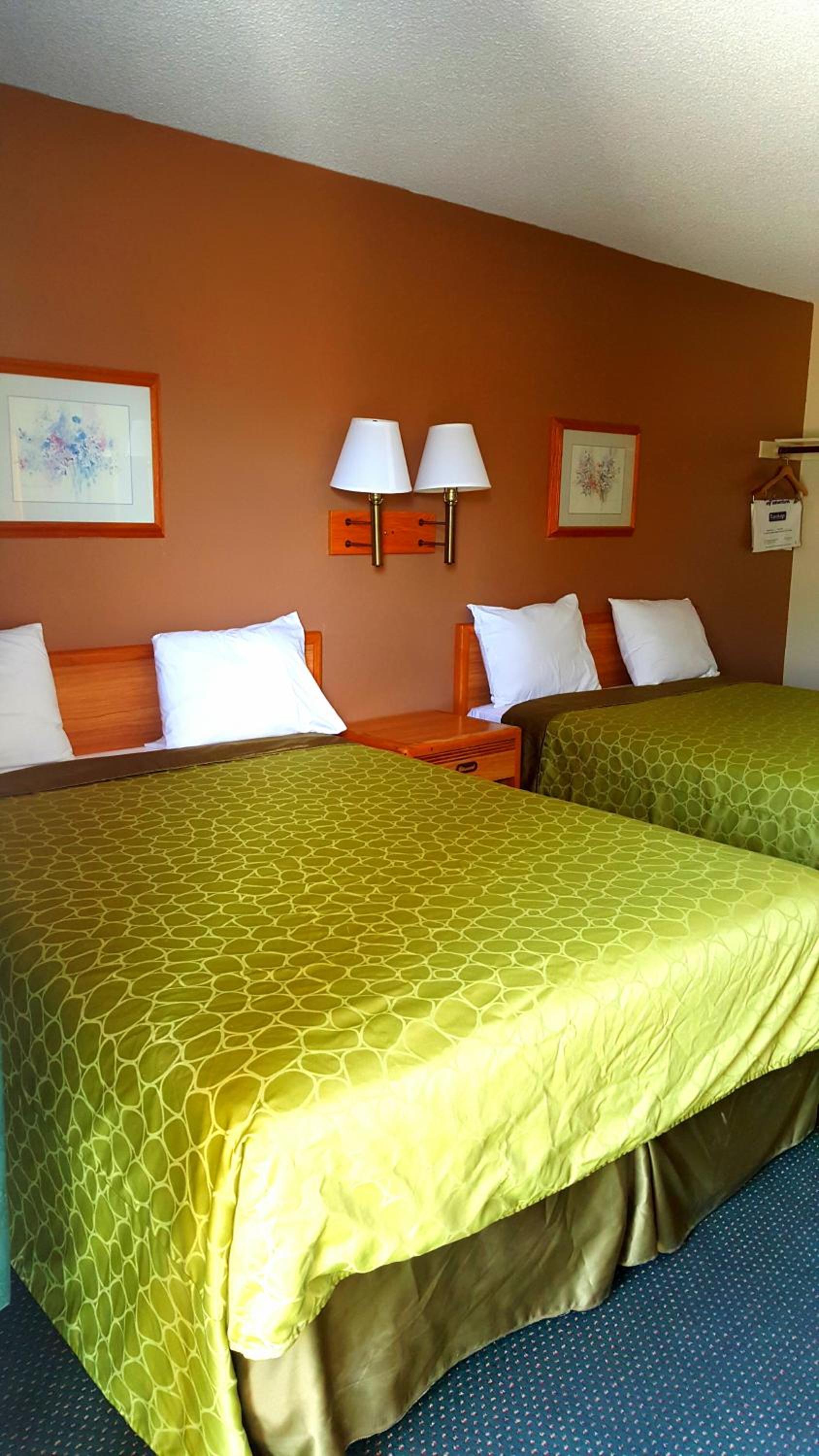 Travelodge by Wyndham Indio photo 8