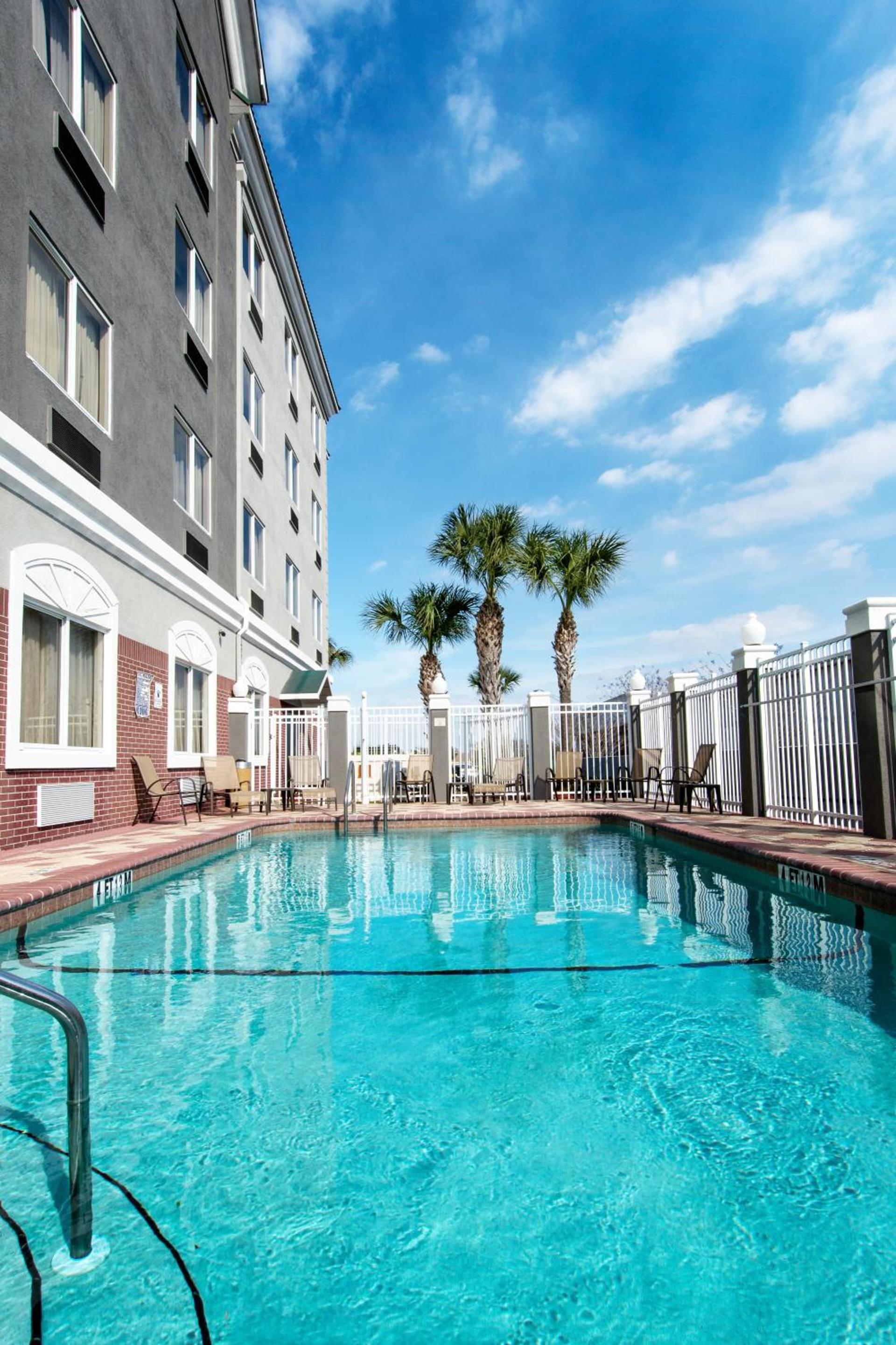 Country Inn & Suites by Radisson, St Petersburg - Clearwater, FL photo 51