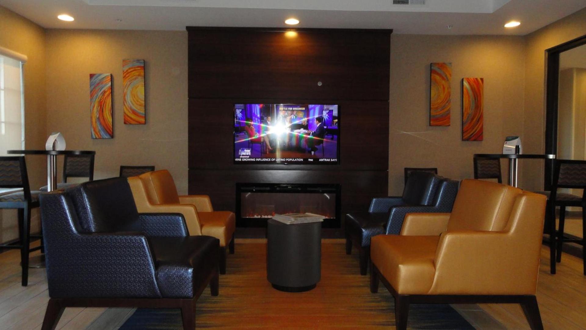 MainStay Suites Midland photo 9