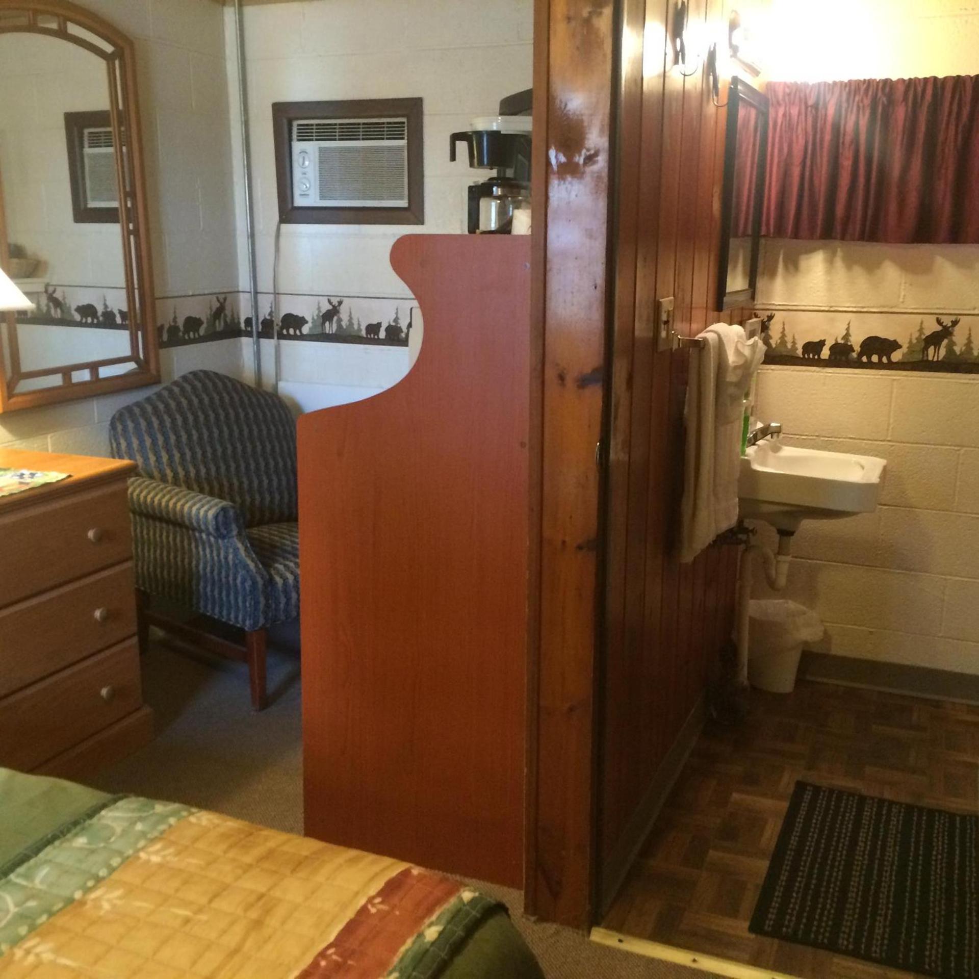 Alpine Motel photo 73
