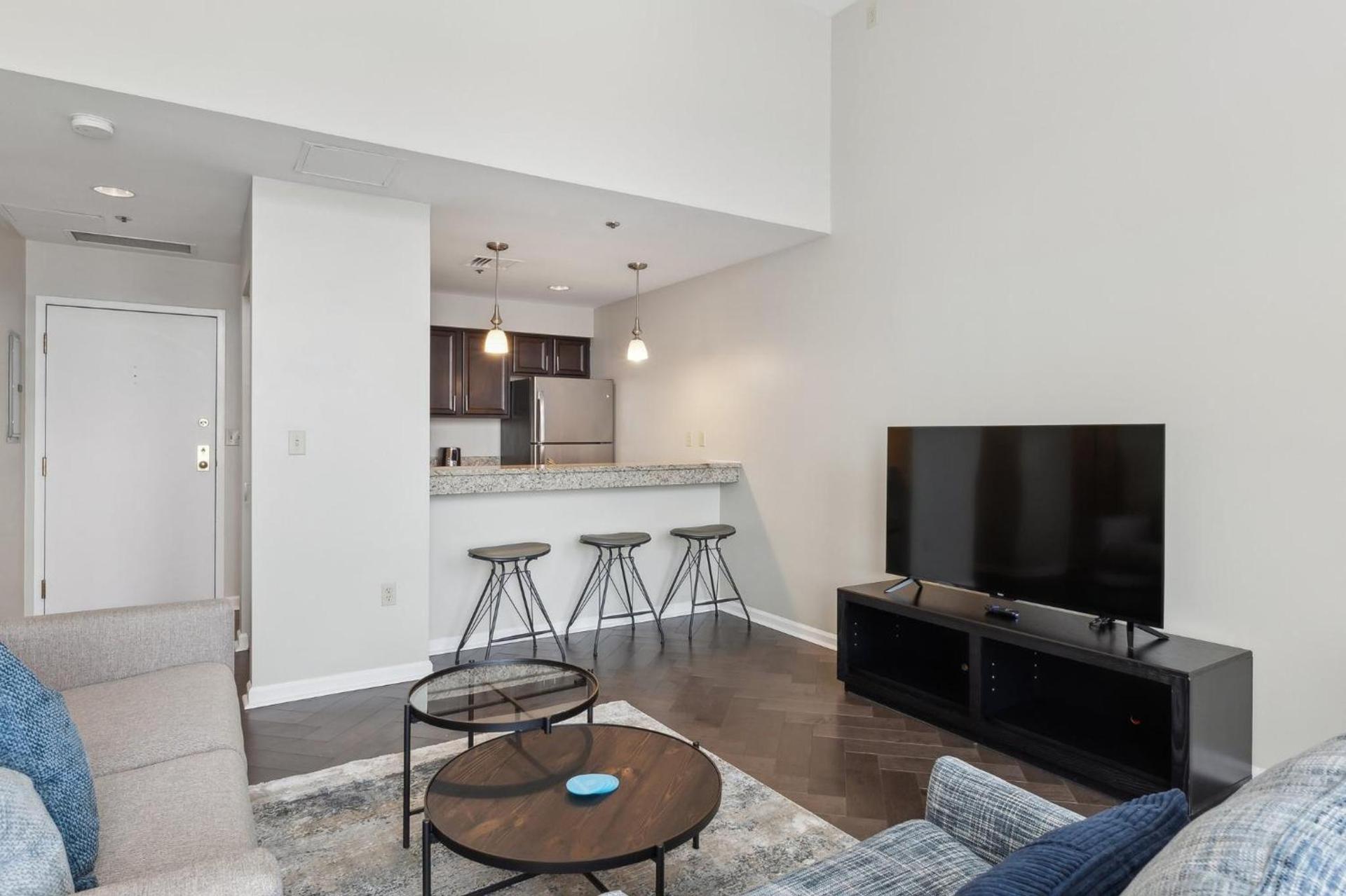 Placemakr Downtown Pittsburgh at The Pennsylvanian photo 63