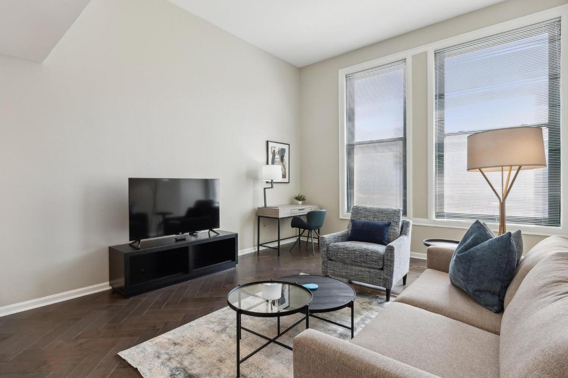 Placemakr Downtown Pittsburgh at The Pennsylvanian photo 52