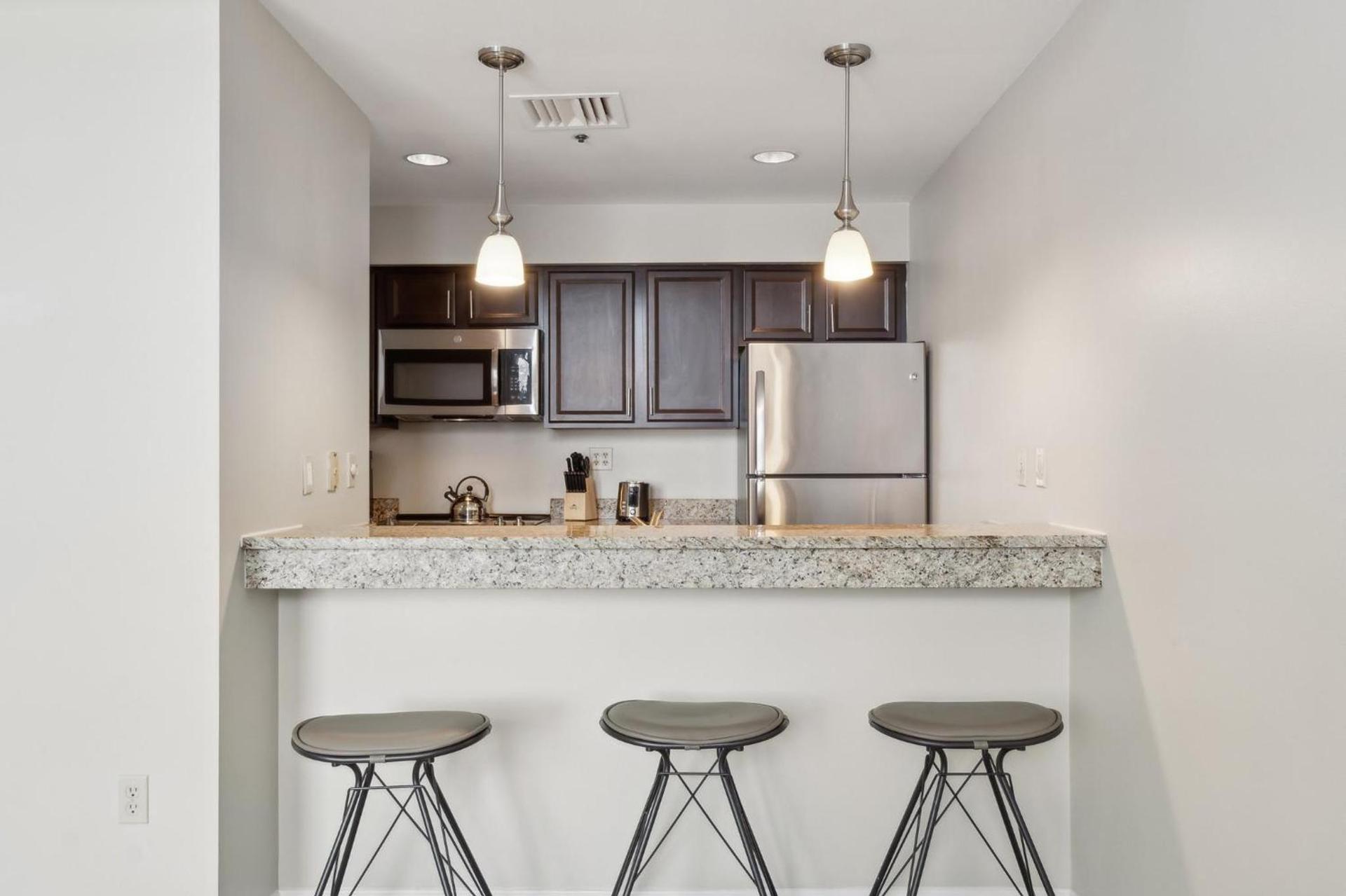 Placemakr Downtown Pittsburgh at The Pennsylvanian photo 49