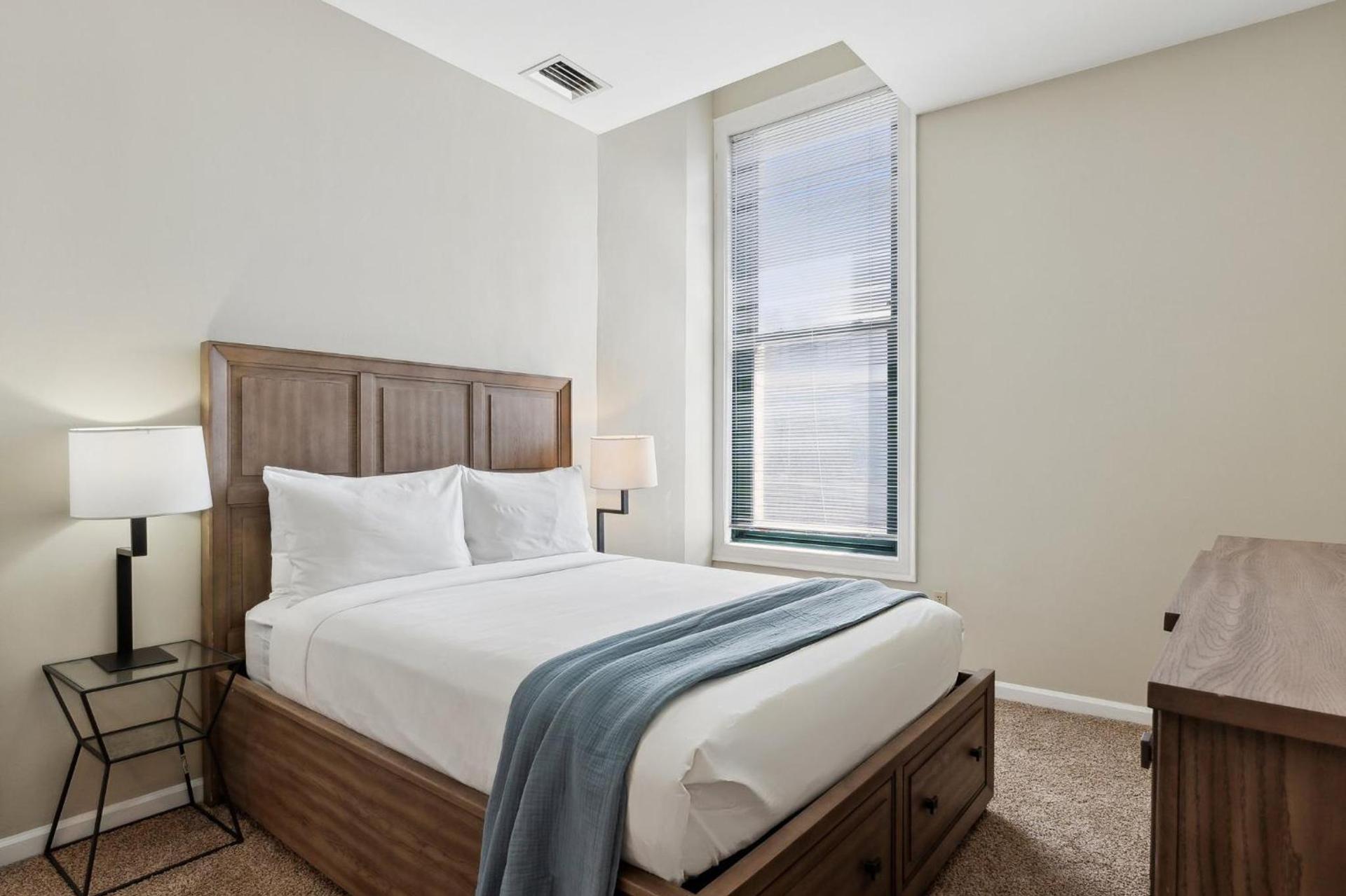 Placemakr Downtown Pittsburgh at The Pennsylvanian photo 47