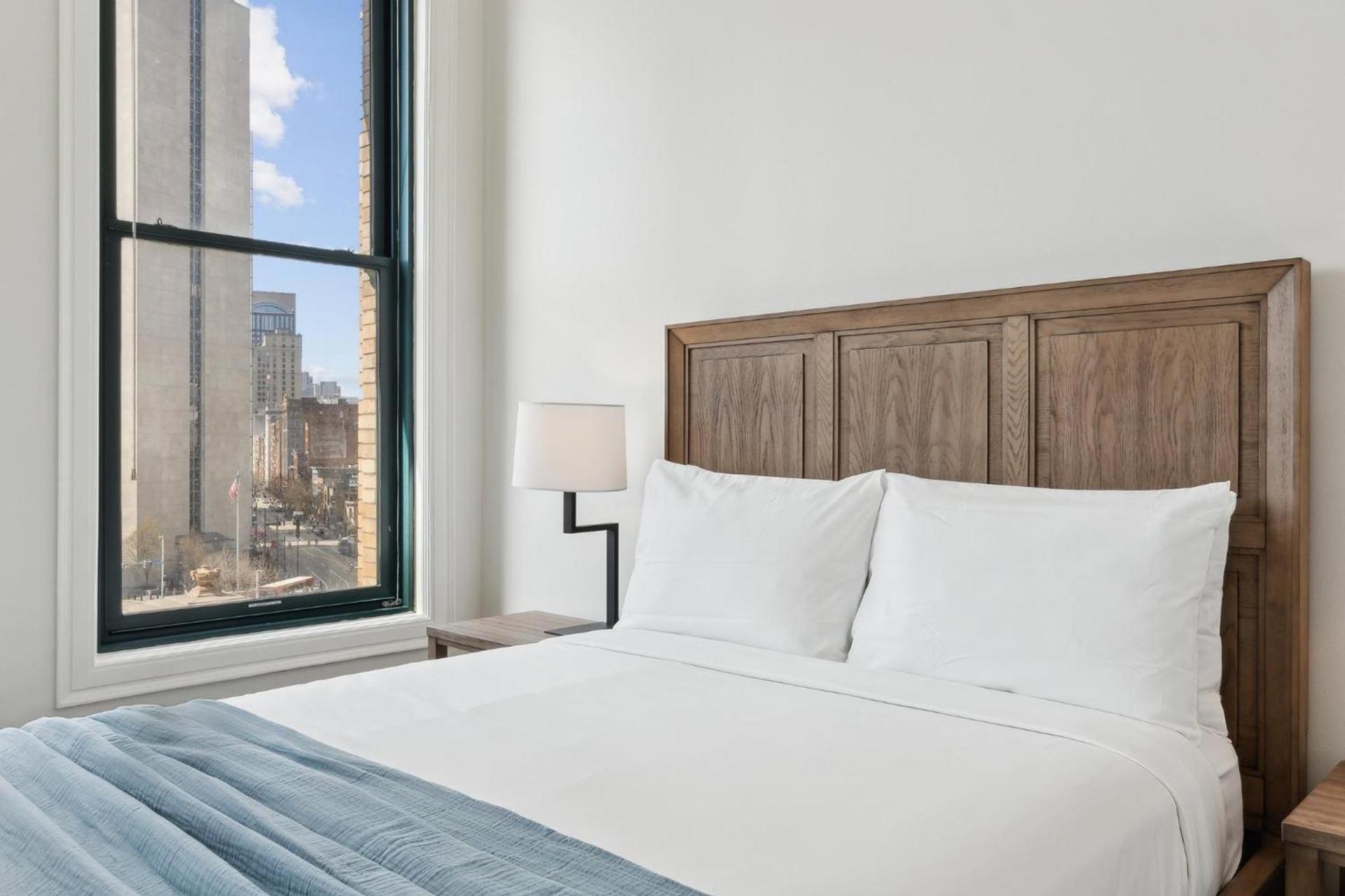 Placemakr Downtown Pittsburgh at The Pennsylvanian photo 61