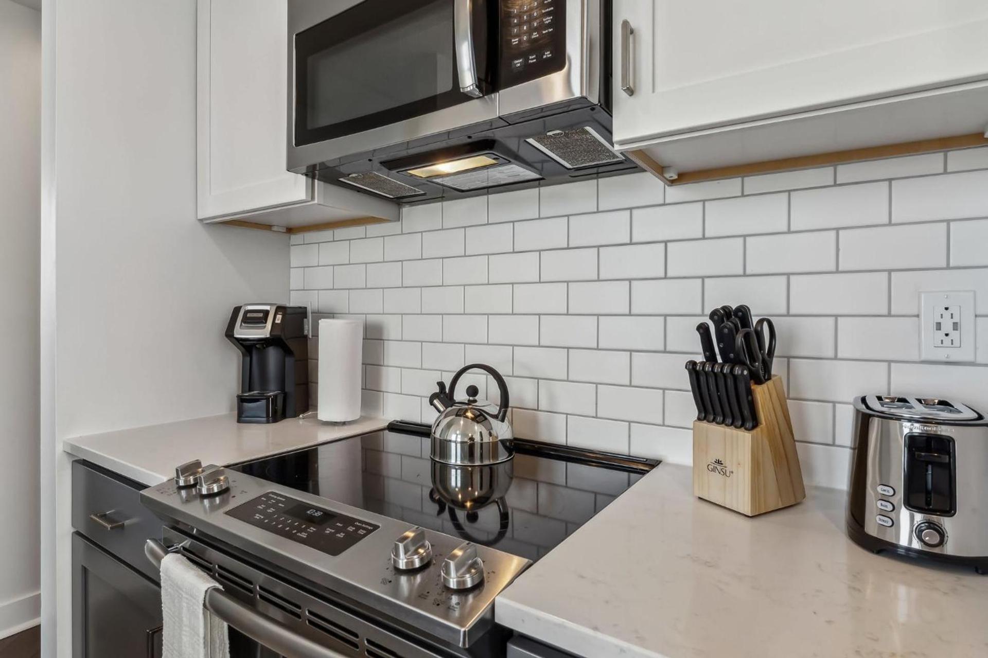 Placemakr Downtown Pittsburgh at The Pennsylvanian photo 19