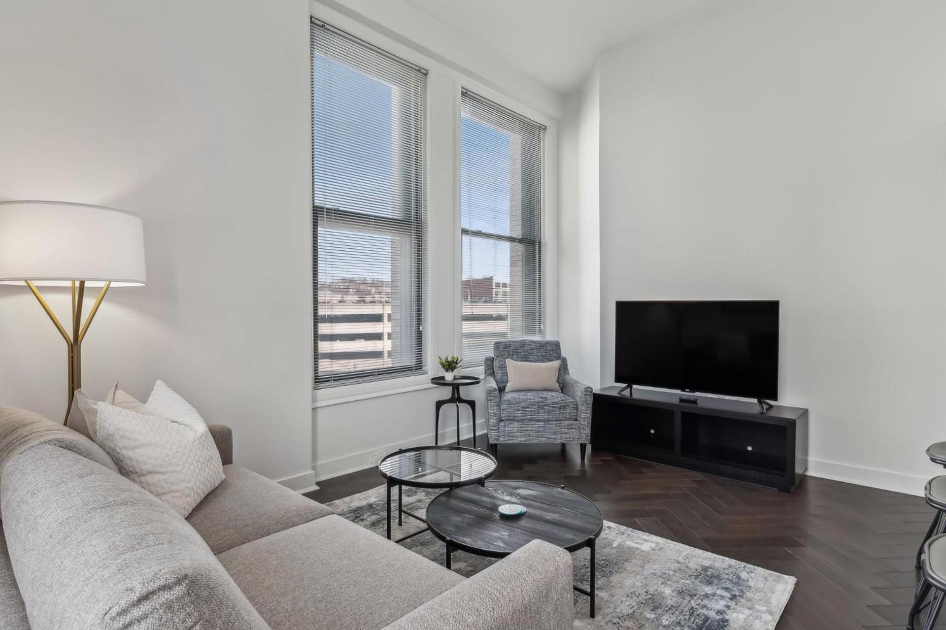 Placemakr Downtown Pittsburgh at The Pennsylvanian photo 14