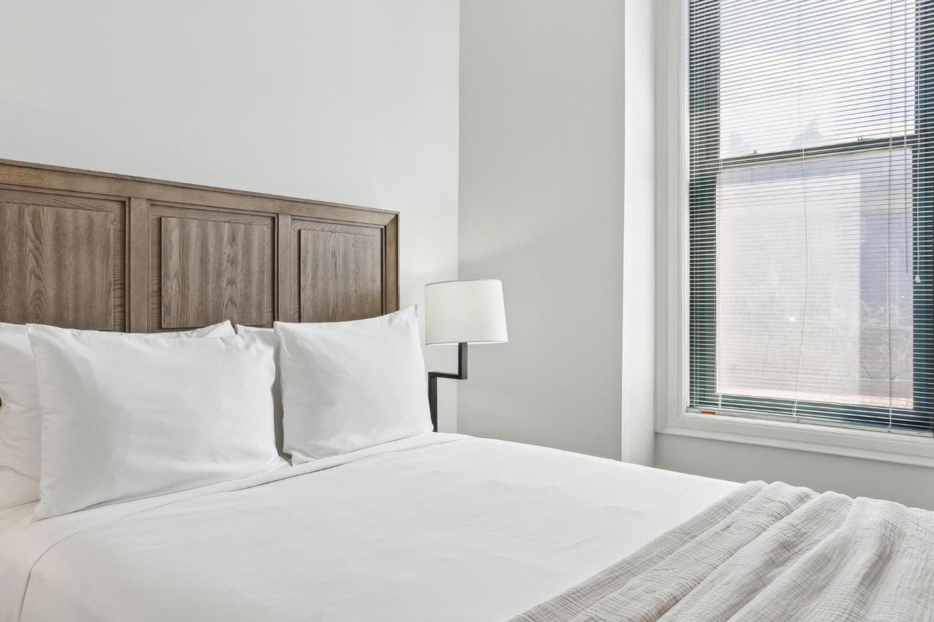 Placemakr Downtown Pittsburgh at The Pennsylvanian photo 35