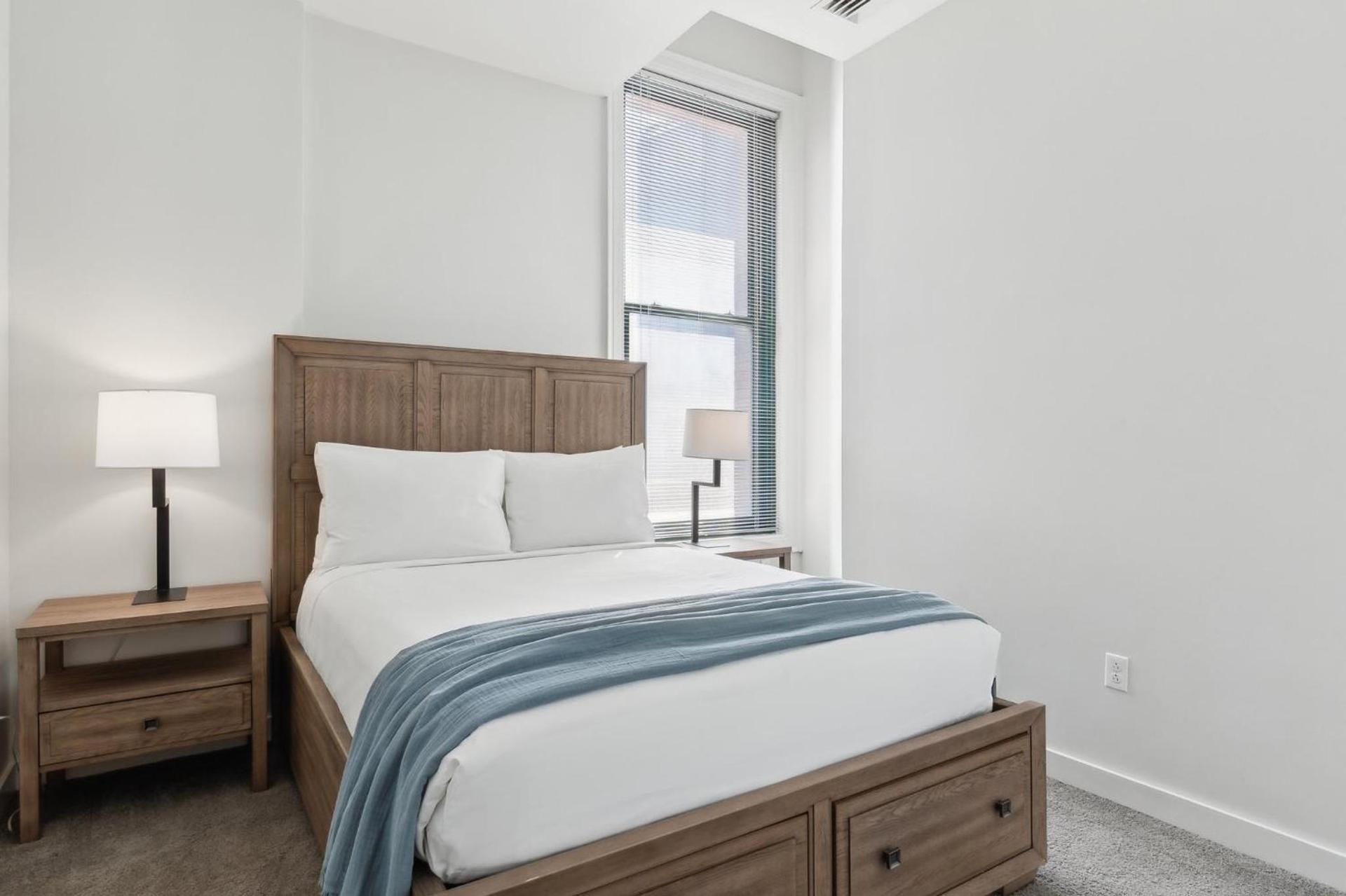 Placemakr Downtown Pittsburgh at The Pennsylvanian photo 9