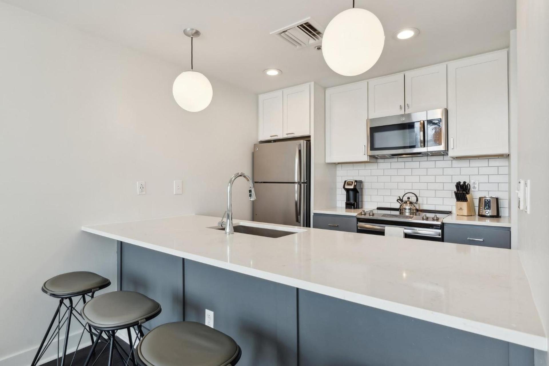 Placemakr Downtown Pittsburgh at The Pennsylvanian photo 15