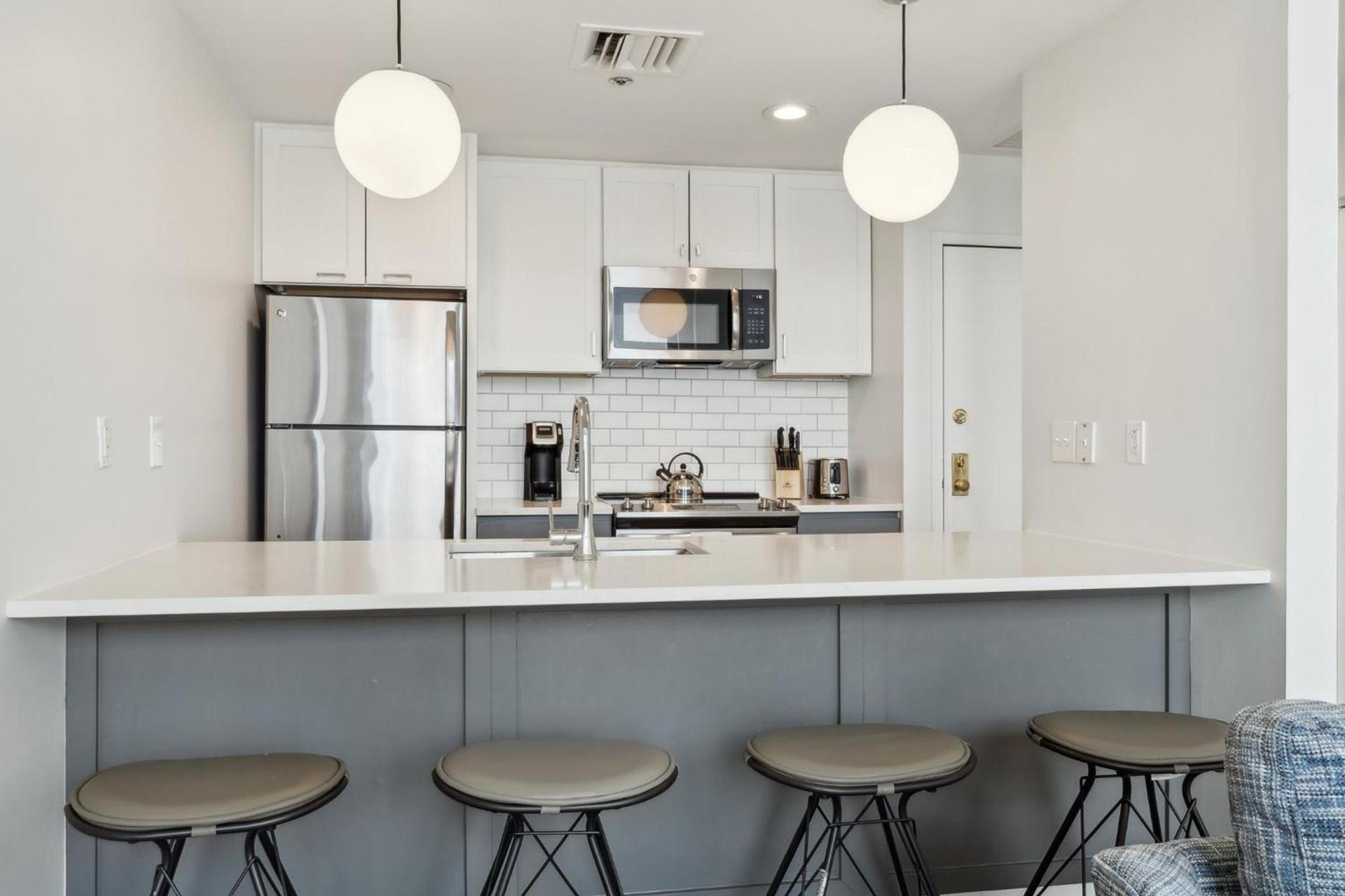 Placemakr Downtown Pittsburgh at The Pennsylvanian photo 21