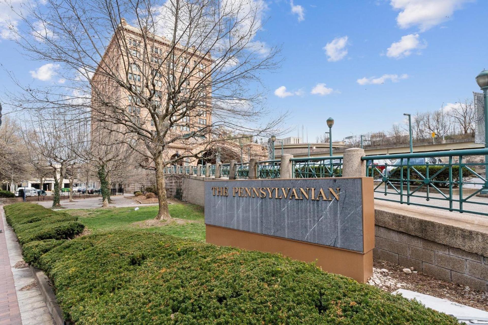 Placemakr Downtown Pittsburgh at The Pennsylvanian photo 2