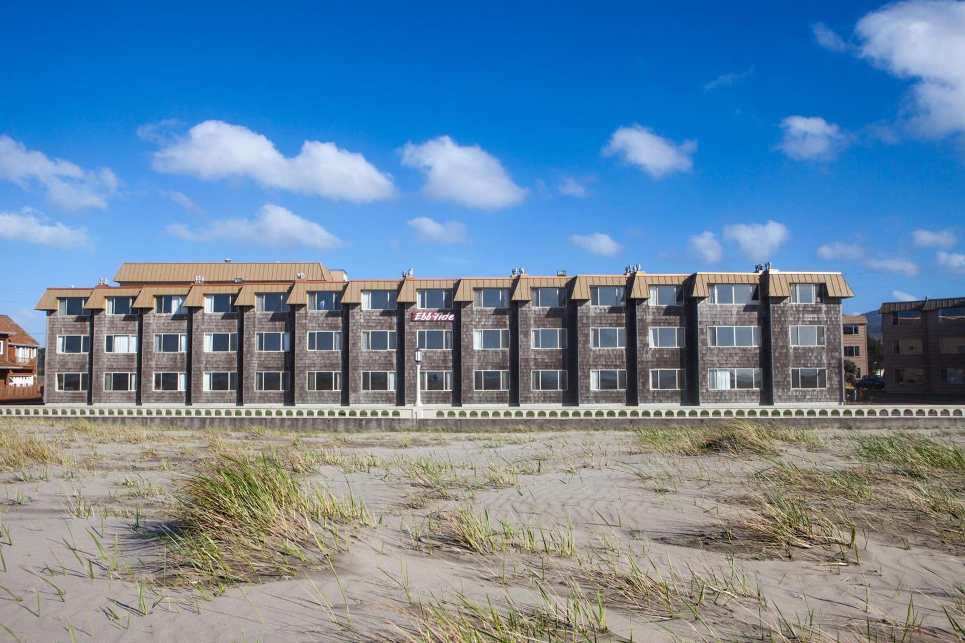 Ebb Tide Oceanfront Inn photo 5
