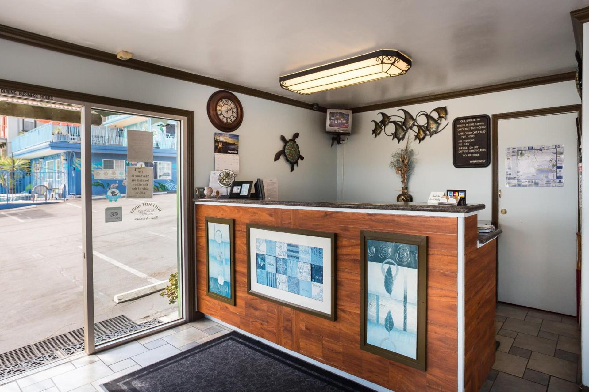 Aqua Breeze Inn photo 4