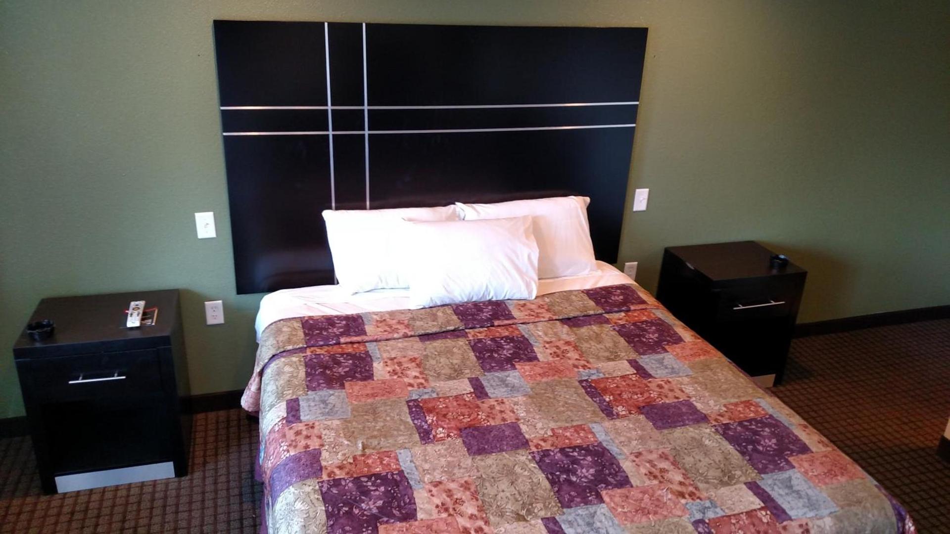 Gene's Motel photo 11