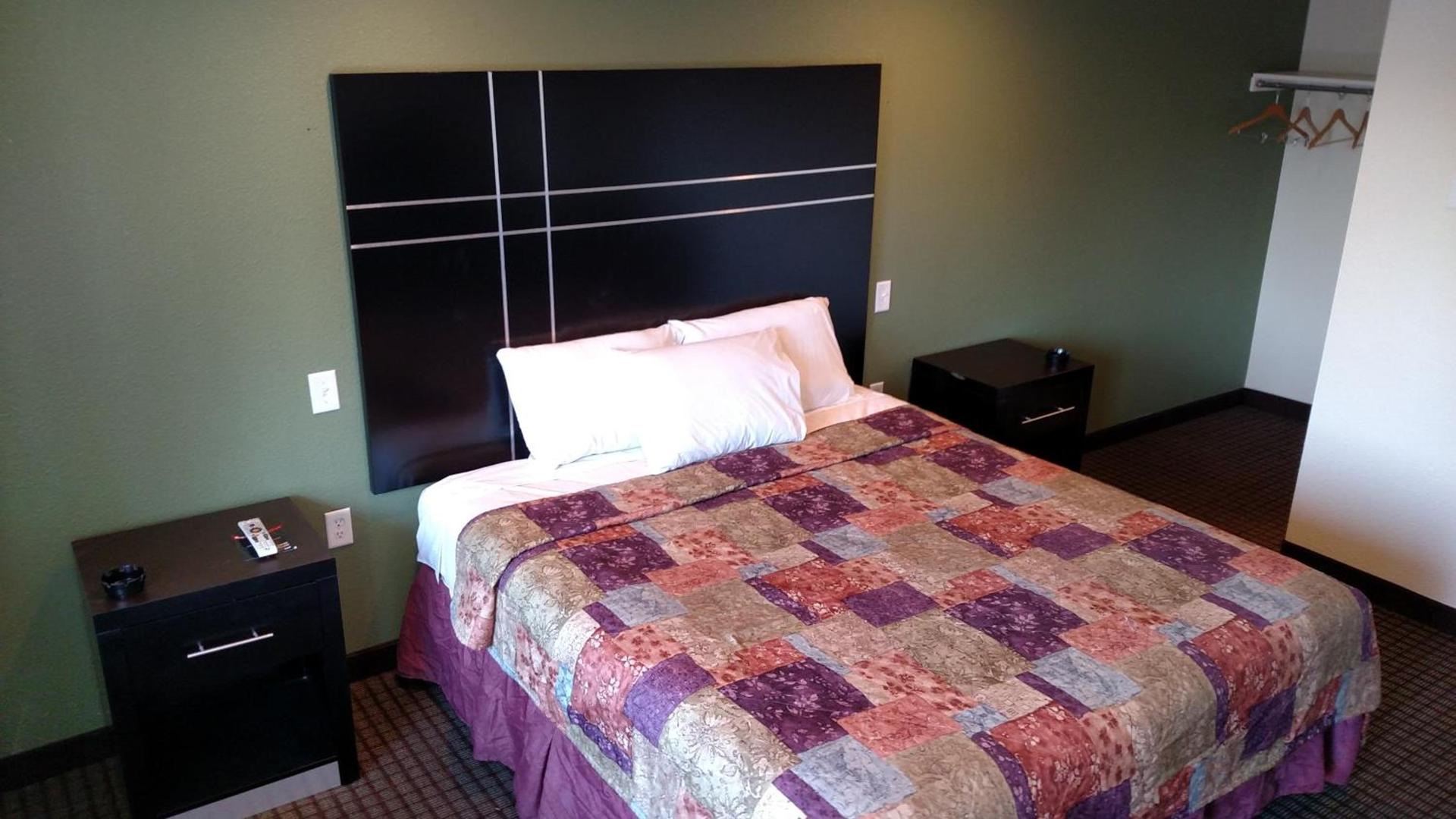 Gene's Motel photo 6