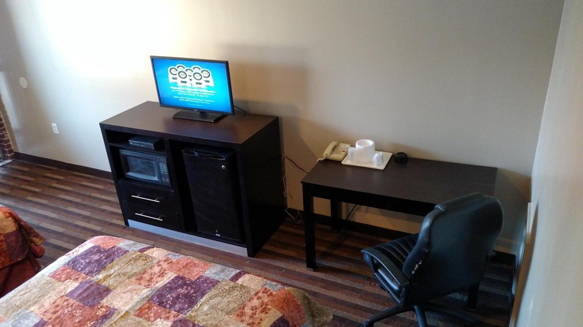Gene's Motel photo 17