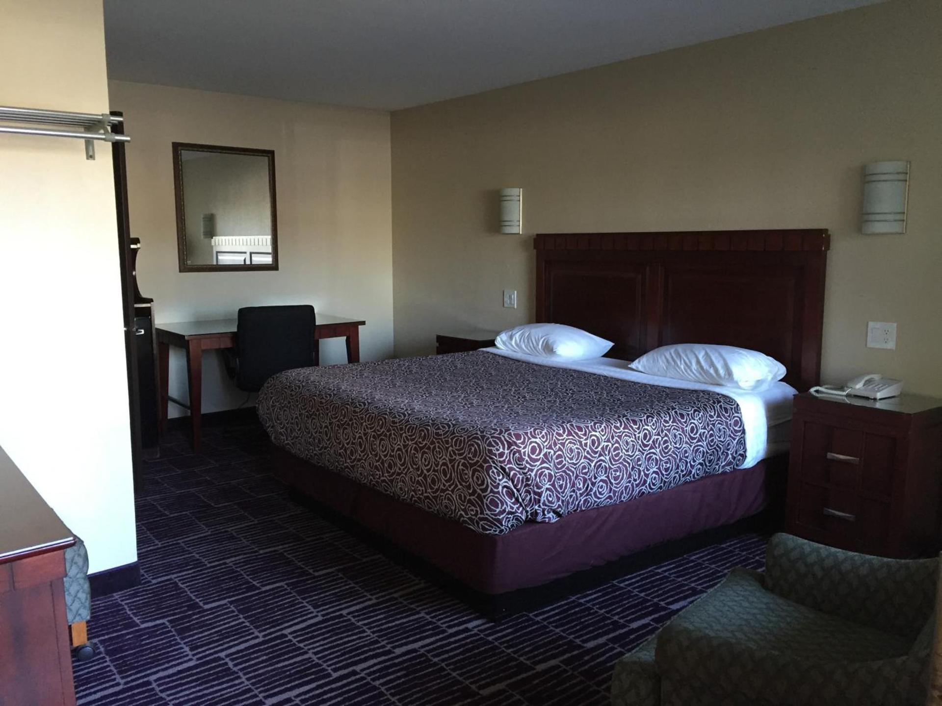 Economy Inn photo 5