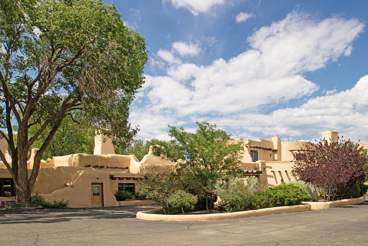Sagebrush Inn & Suites photo 2