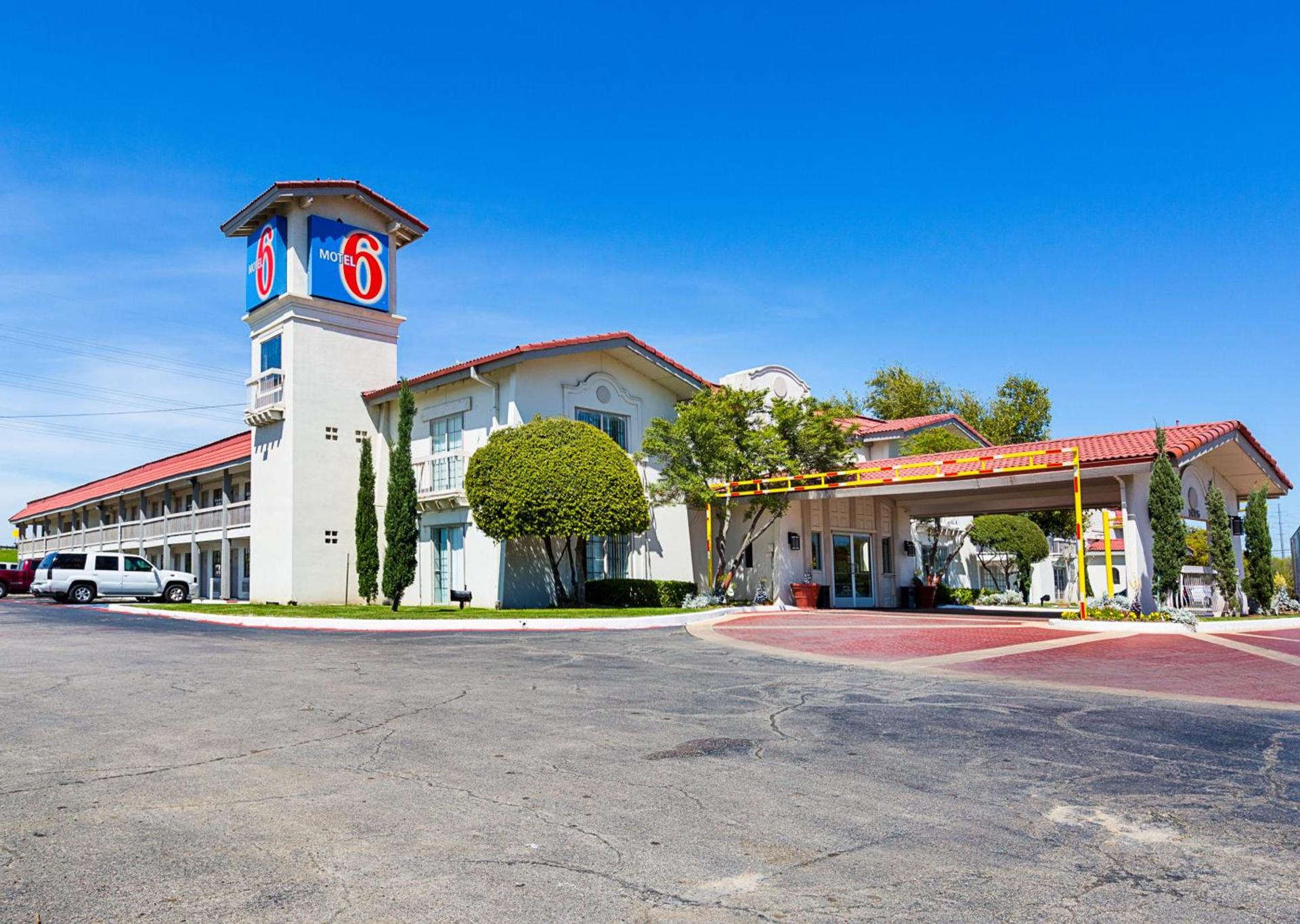 Motel 6-Dallas, TX - Market Center photo 29