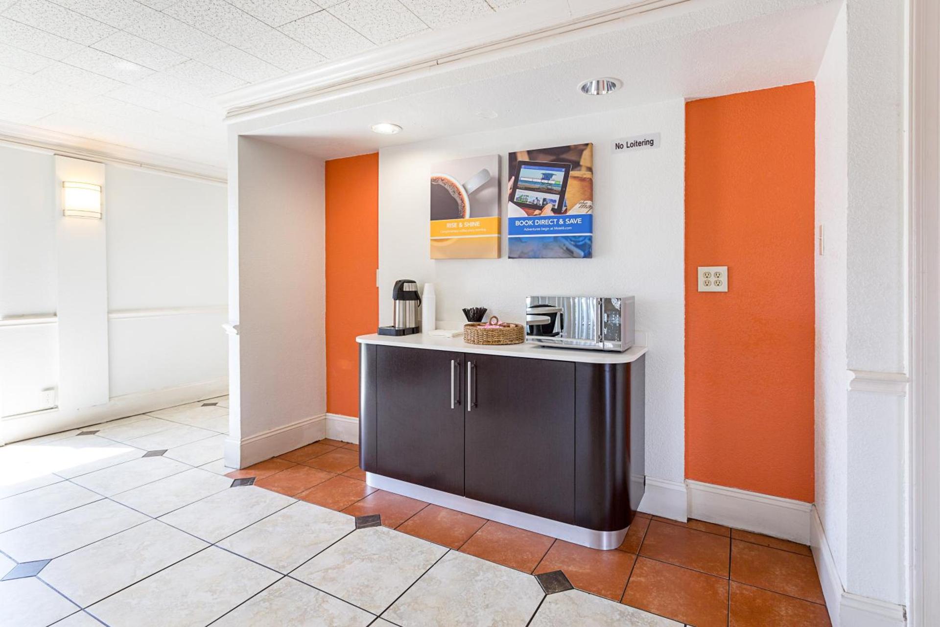 Motel 6-Dallas, TX - Market Center photo 36