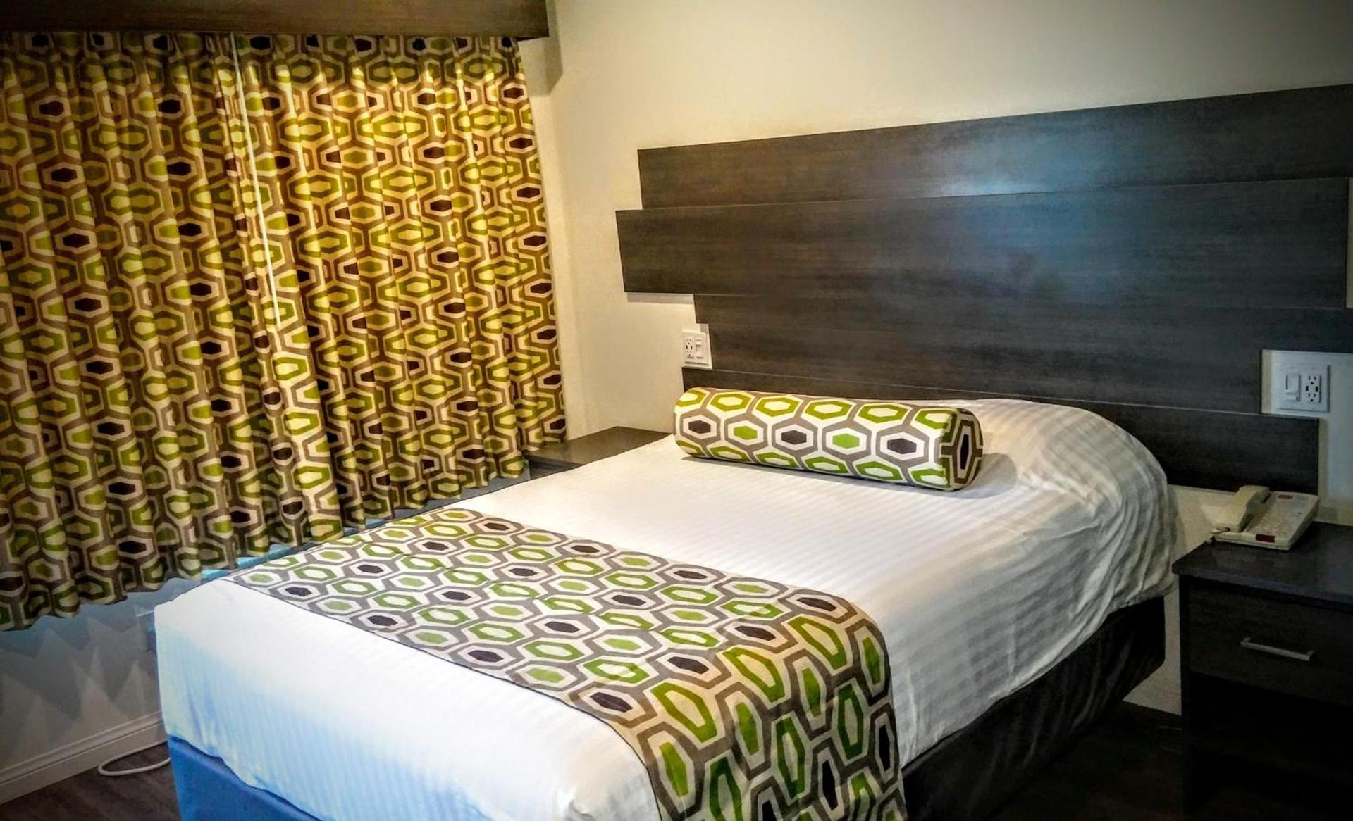 Jewel City Inn photo 13