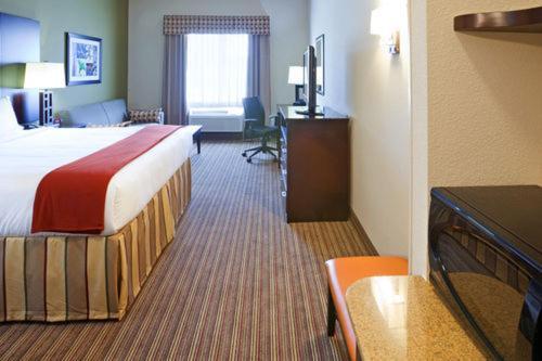 Holiday Inn Express Hotel & Suites Dallas West by IHG photo 9