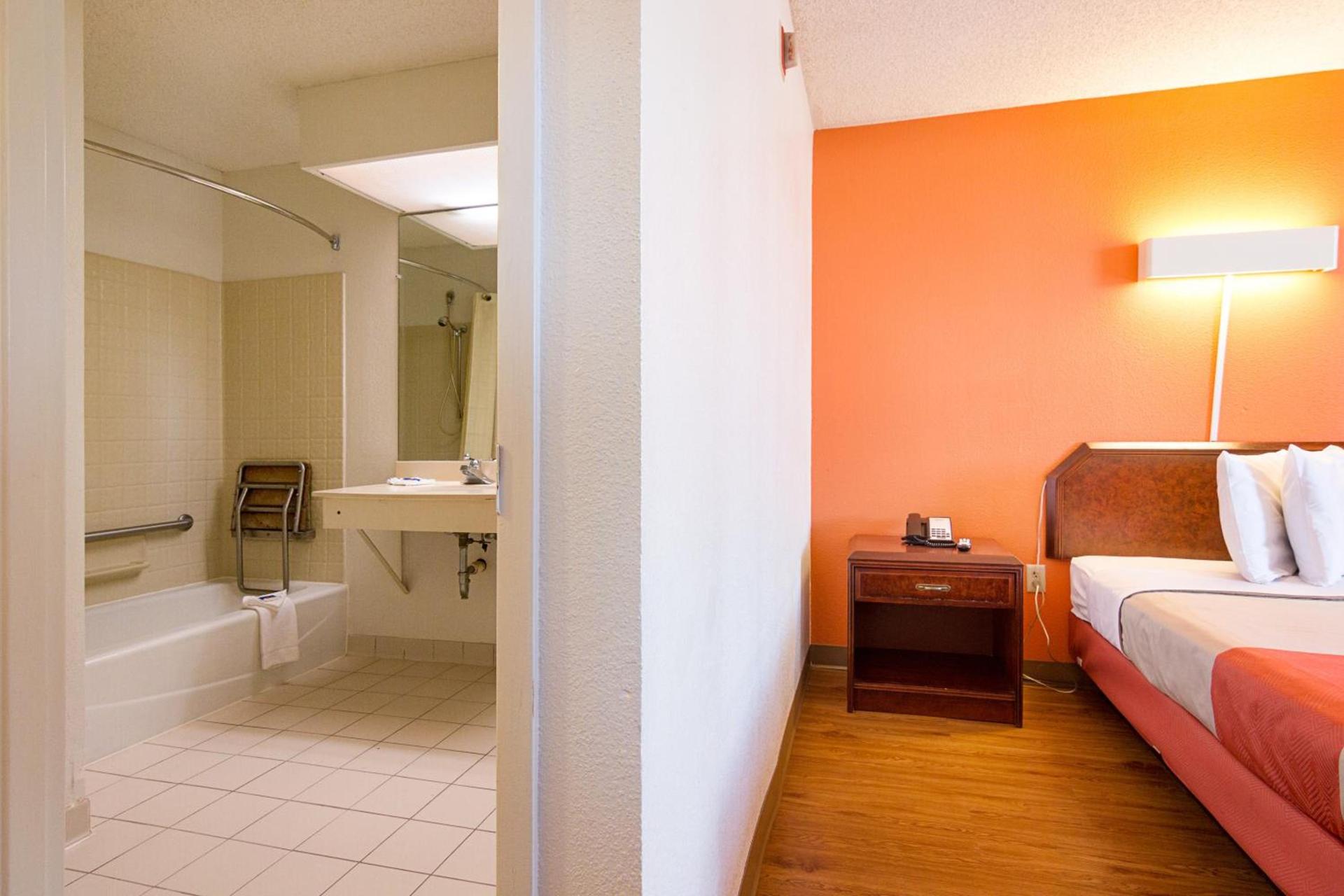 Motel 6-Newnan, GA photo 46