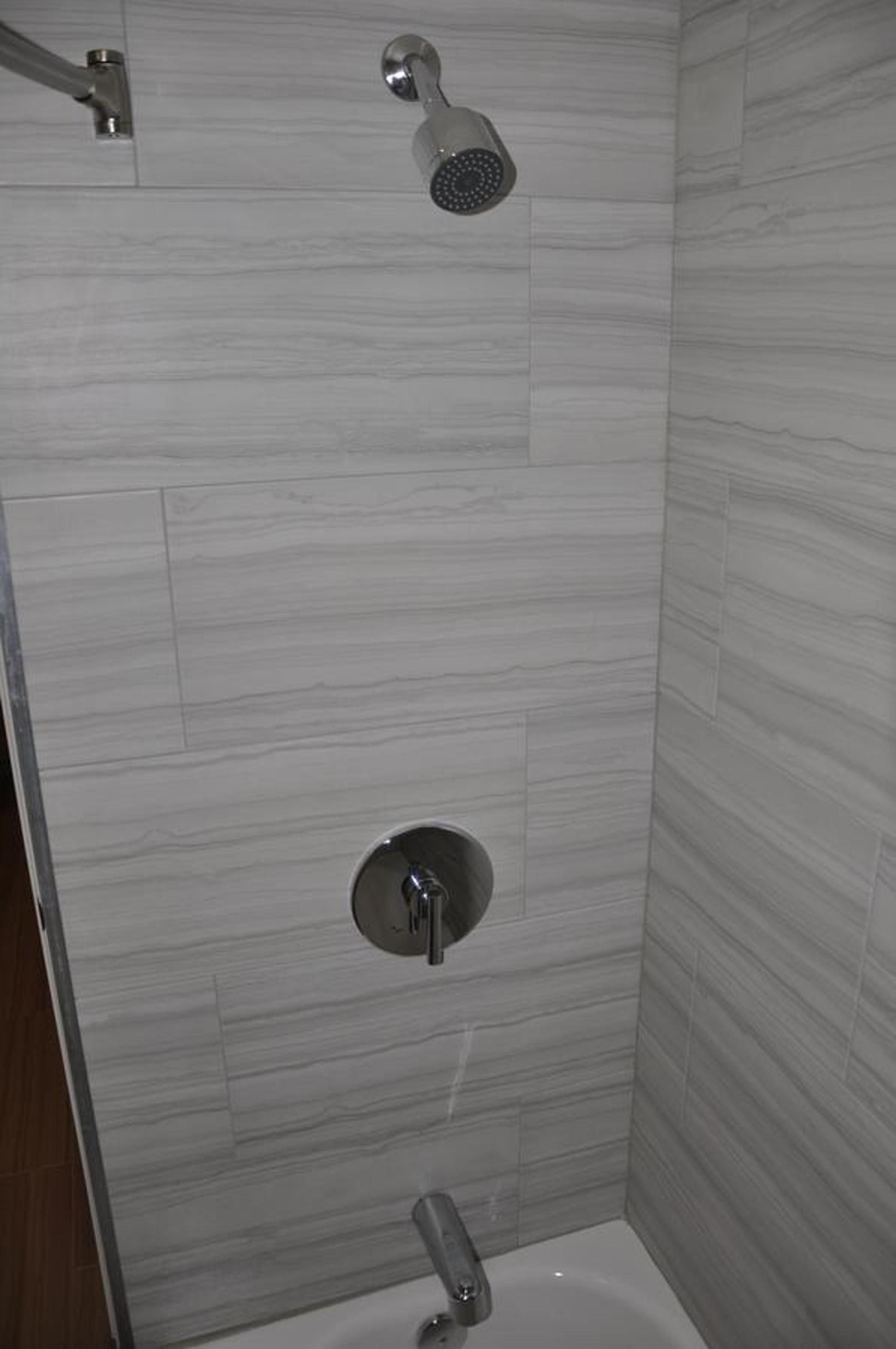 Motel 6 Maple/Main photo 5