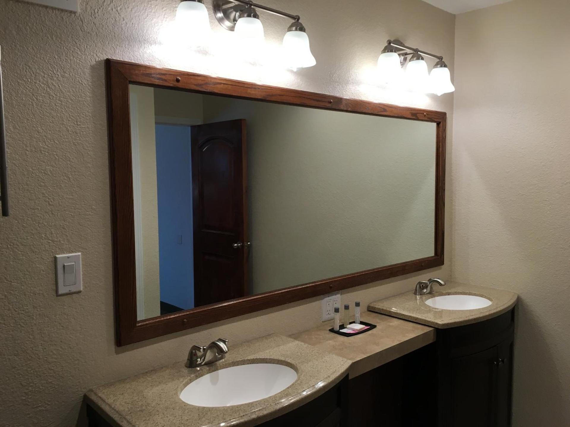 Ramada by Wyndham Elko Hotel at Stockmen's Casino photo 60