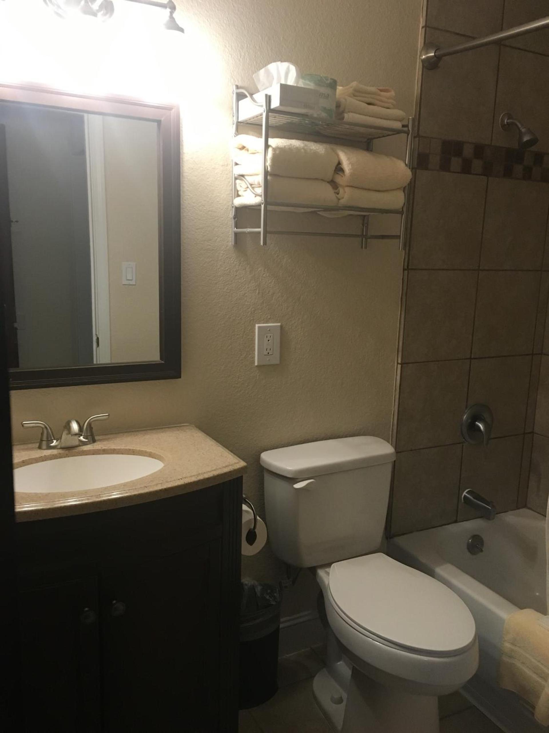 Ramada by Wyndham Elko Hotel at Stockmen's Casino photo 62