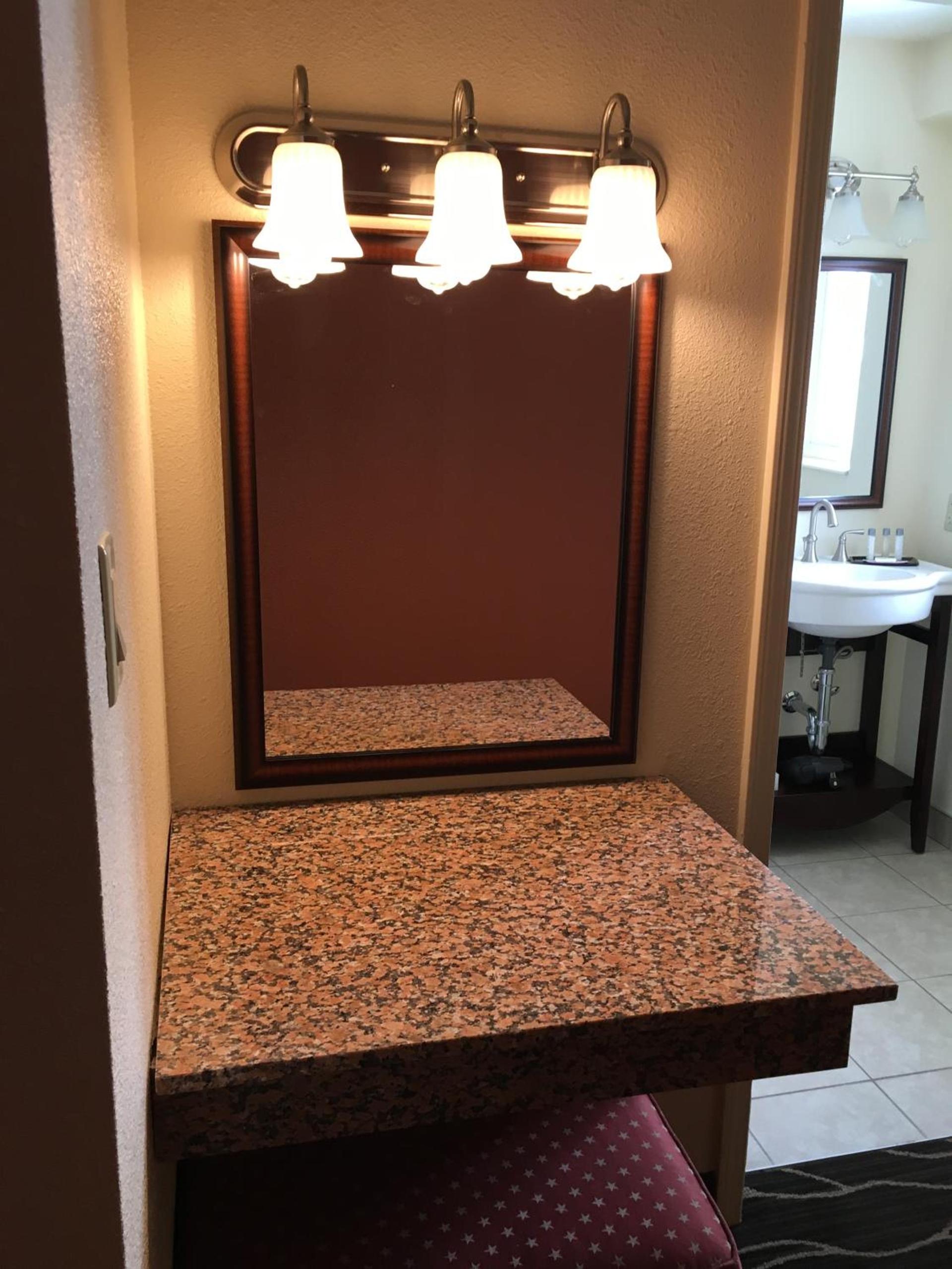Ramada by Wyndham Elko Hotel at Stockmen's Casino photo 65