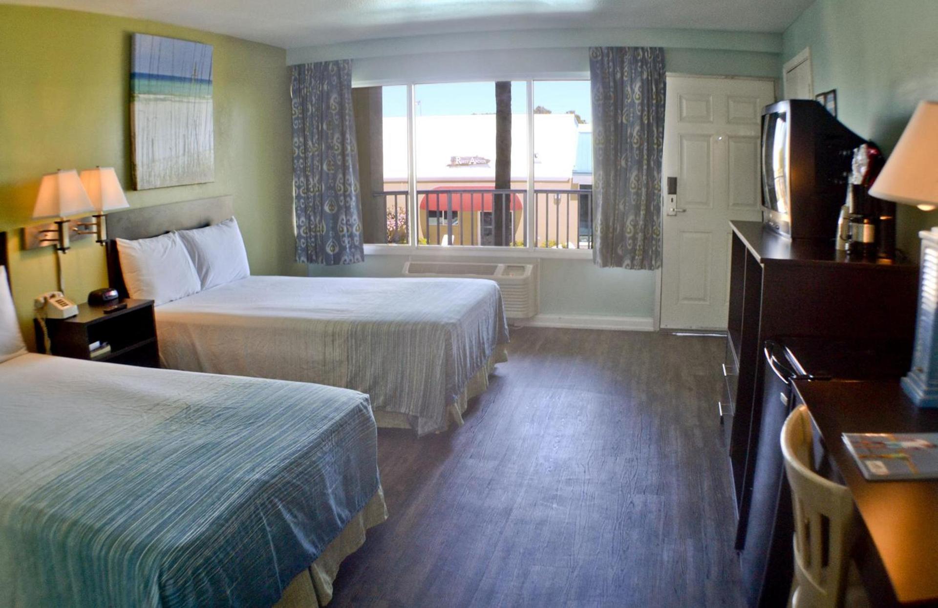 Boardwalk Beach Hotel photo 33