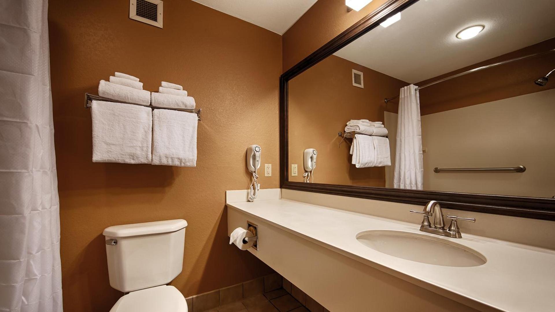 Best Western Plus Brandywine Inn & Suites photo 38