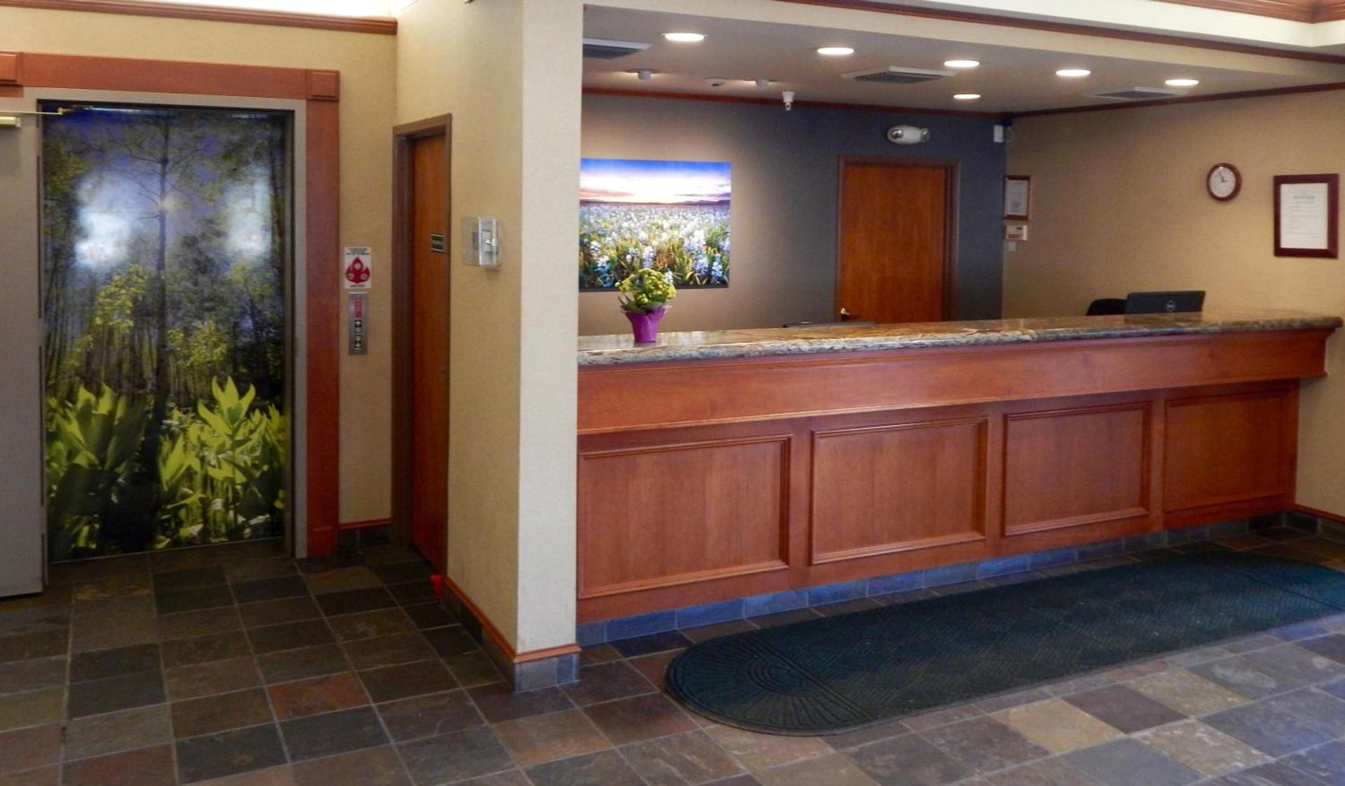 Wood River Inn & Suite photo 19