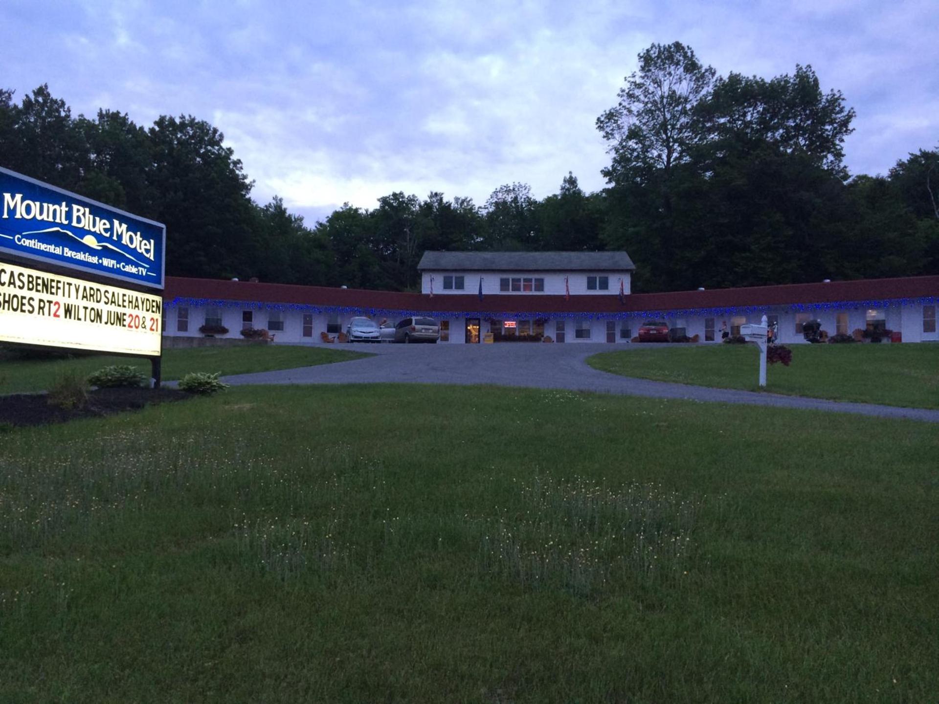 Mount Blue Motel photo 7