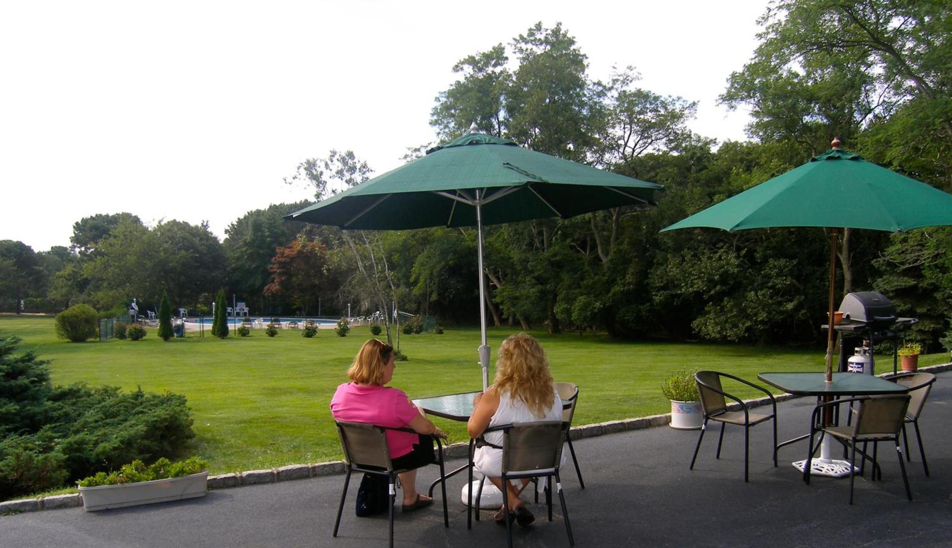 Hamlet Inn - PASSES TO COOPERS BEACH photo 24