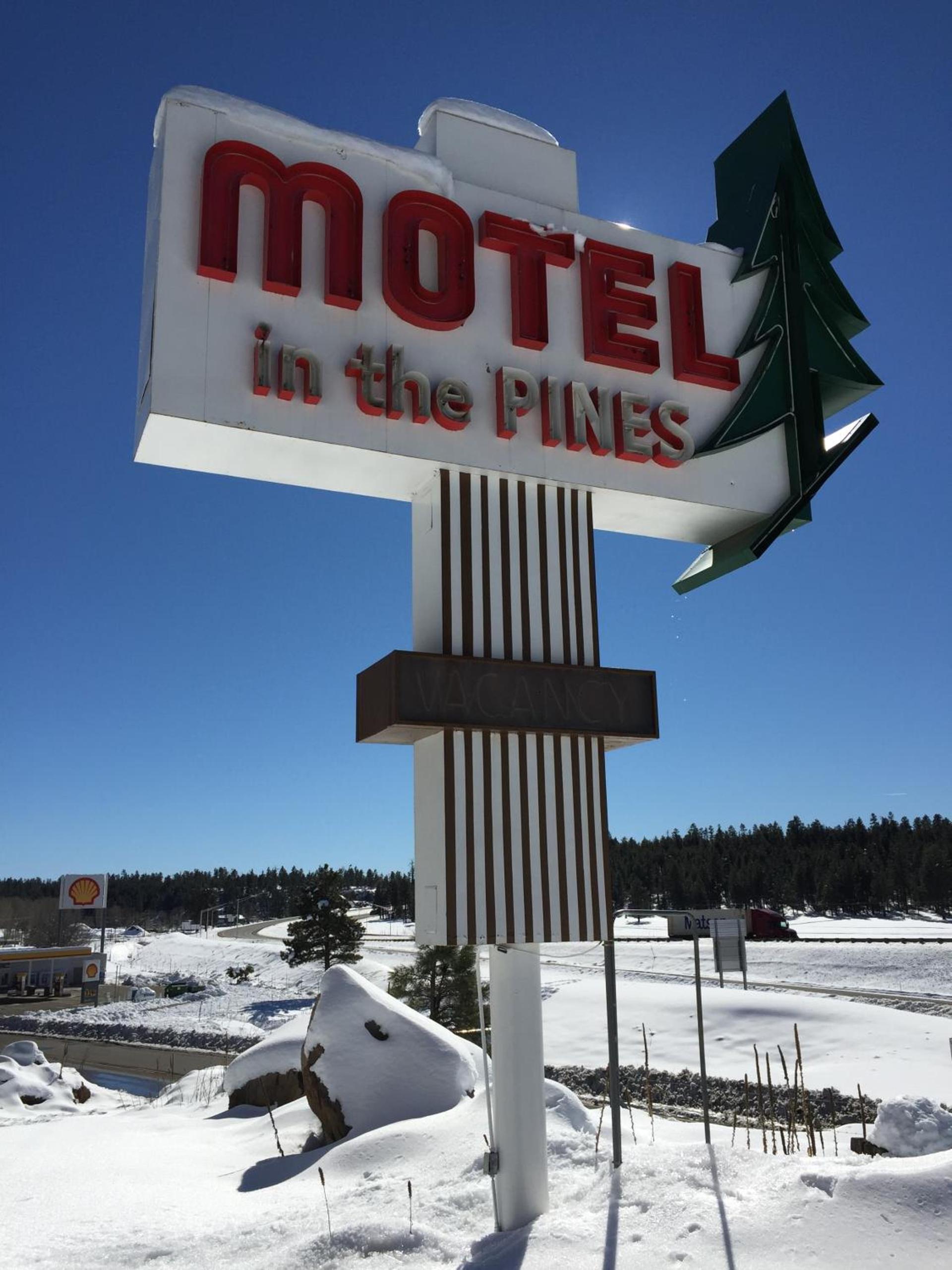 Motel In The Pines photo 3
