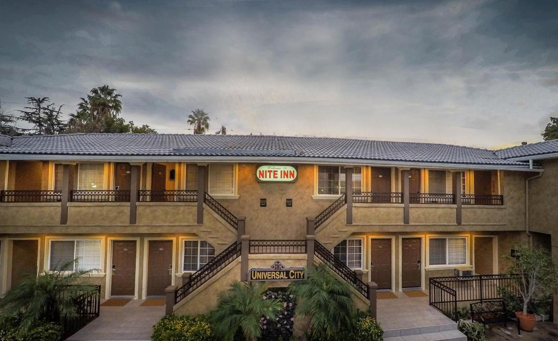 Nite Inn at Universal City - Walking Distance to Universal Studios Hollywood photo 1