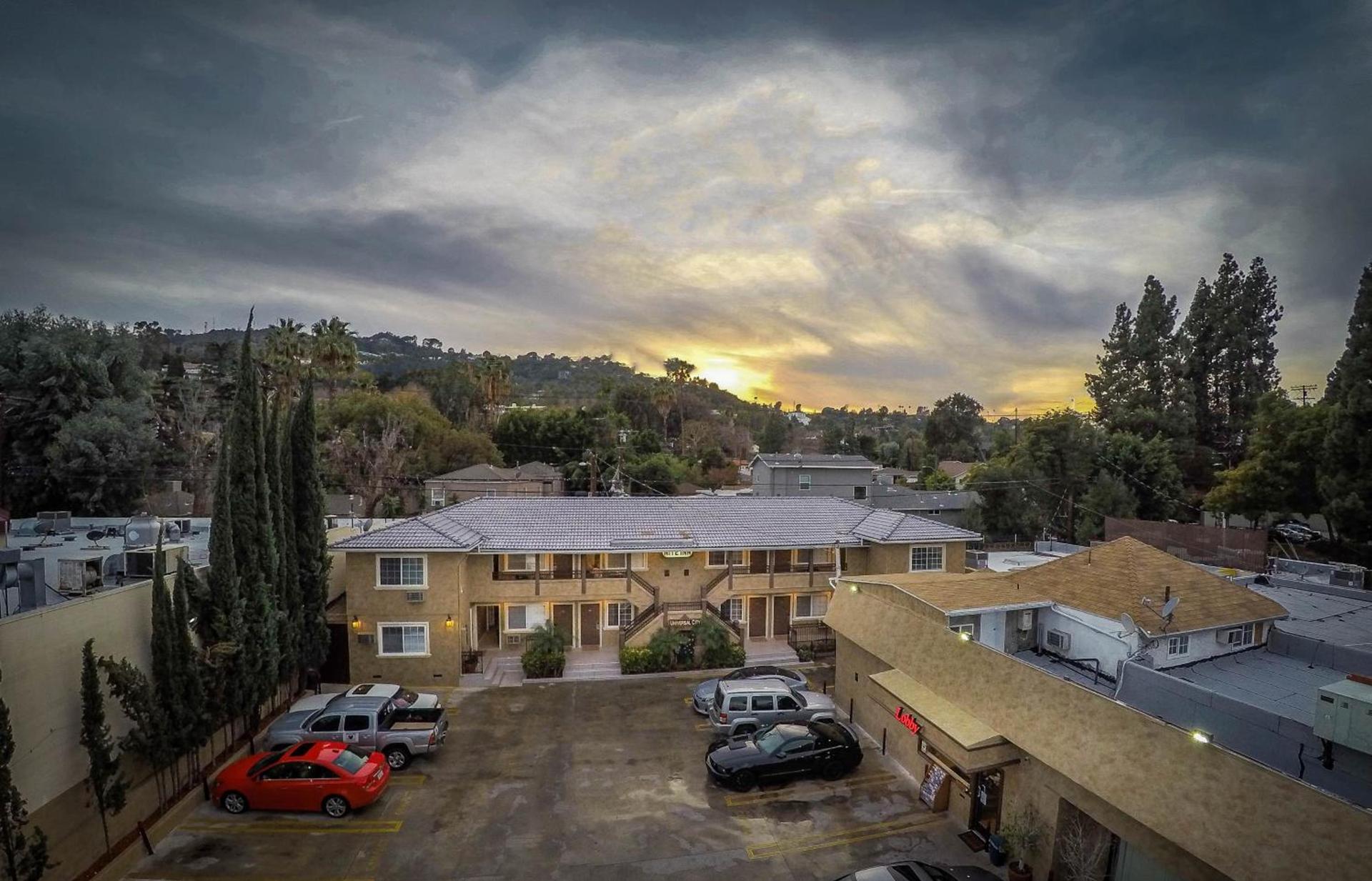 Nite Inn at Universal City - Walking Distance to Universal Studios Hollywood photo 14