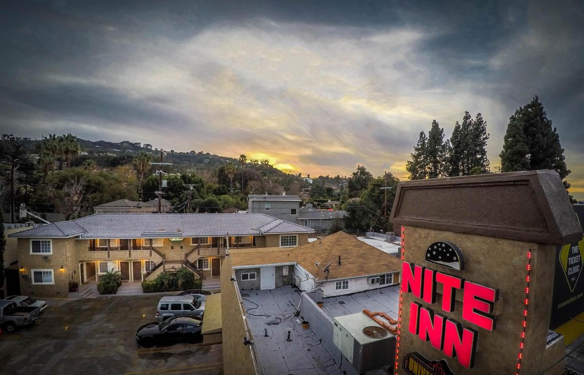Nite Inn at Universal City - Walking Distance to Universal Studios Hollywood photo 13
