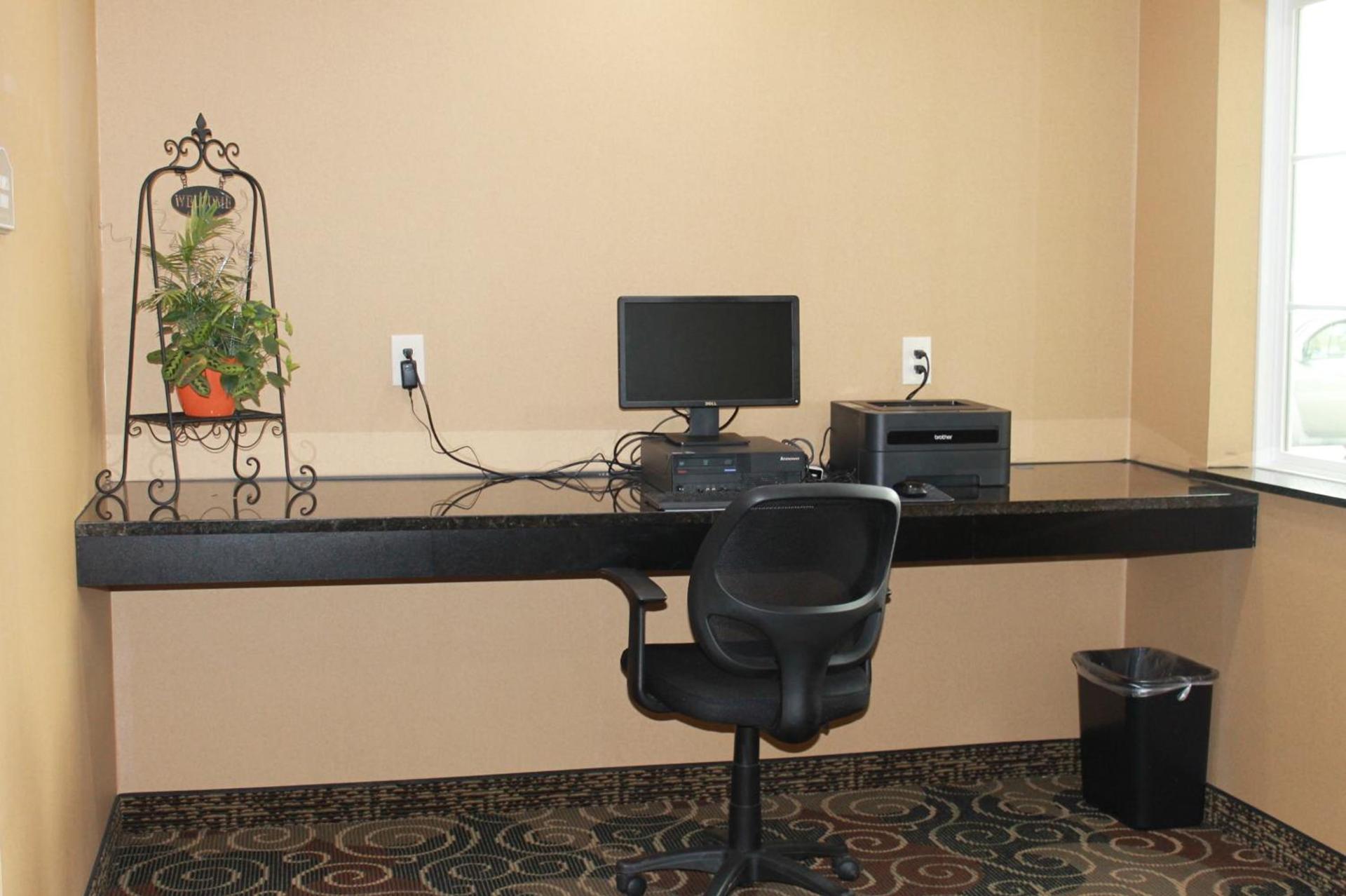 Cobblestone Inn & Suites - Avoca photo 17