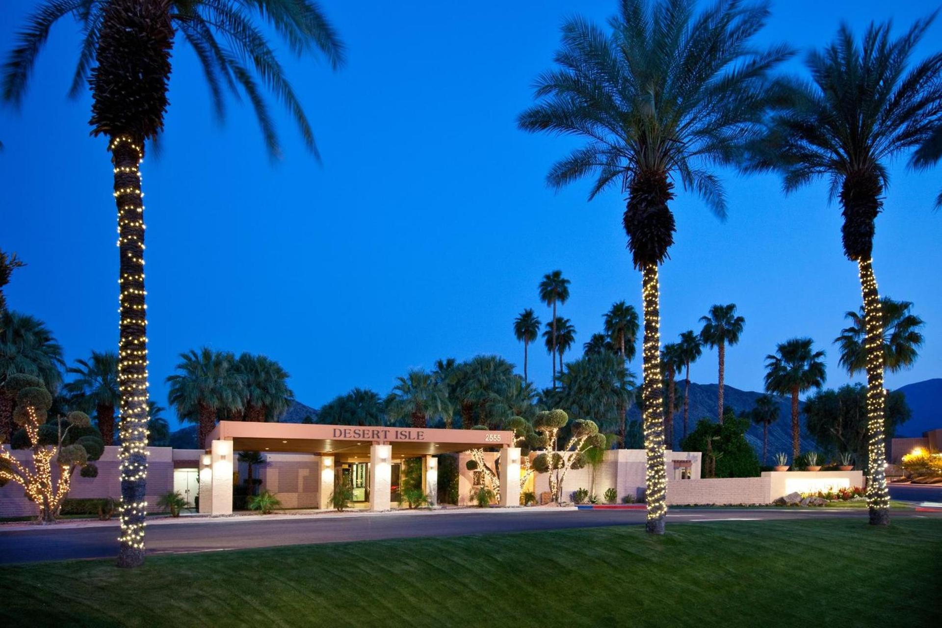 Desert Isle Resort, a VRI resort — hotel in Palm Springs