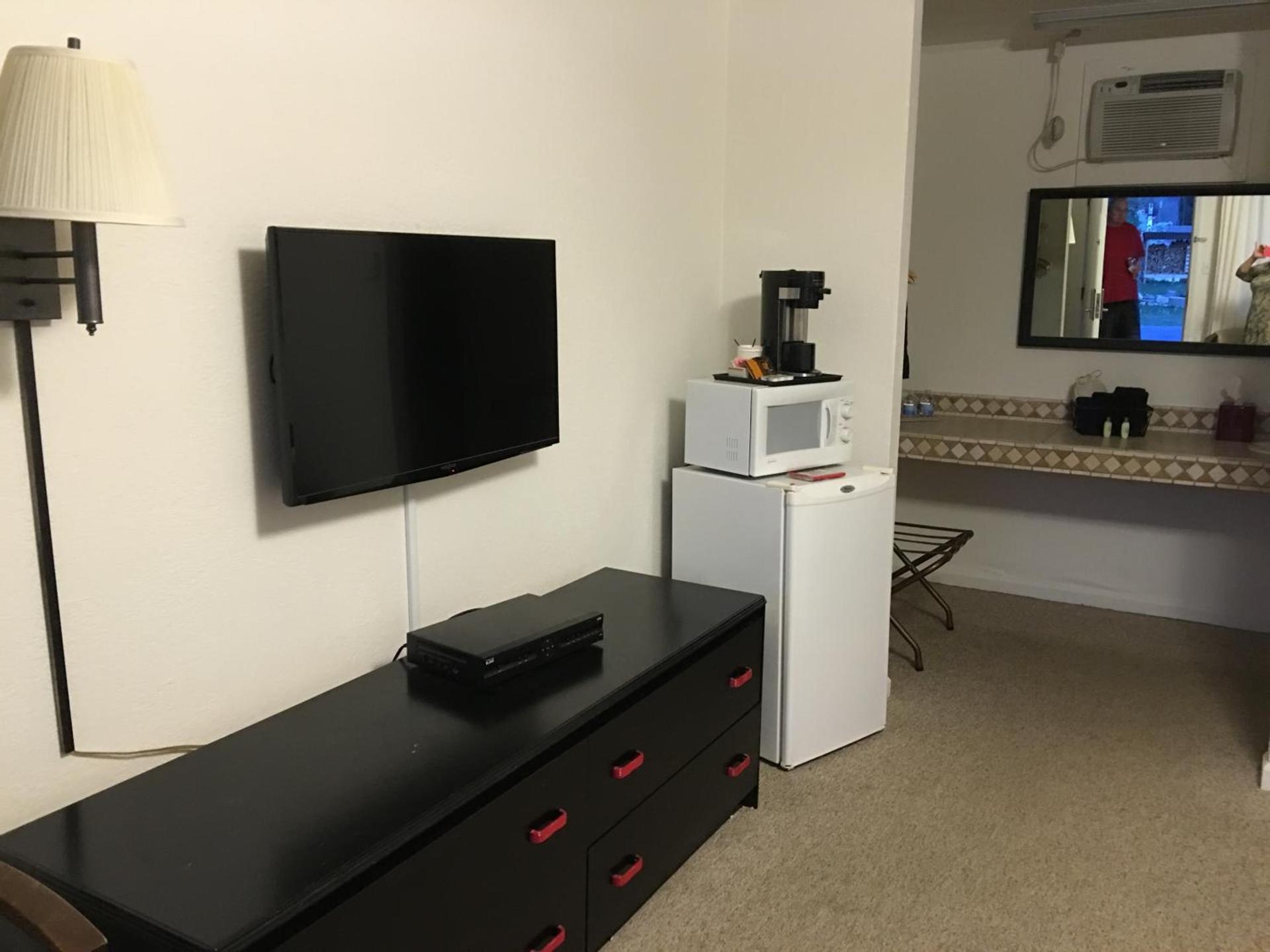 Cardinal Inn photo 24