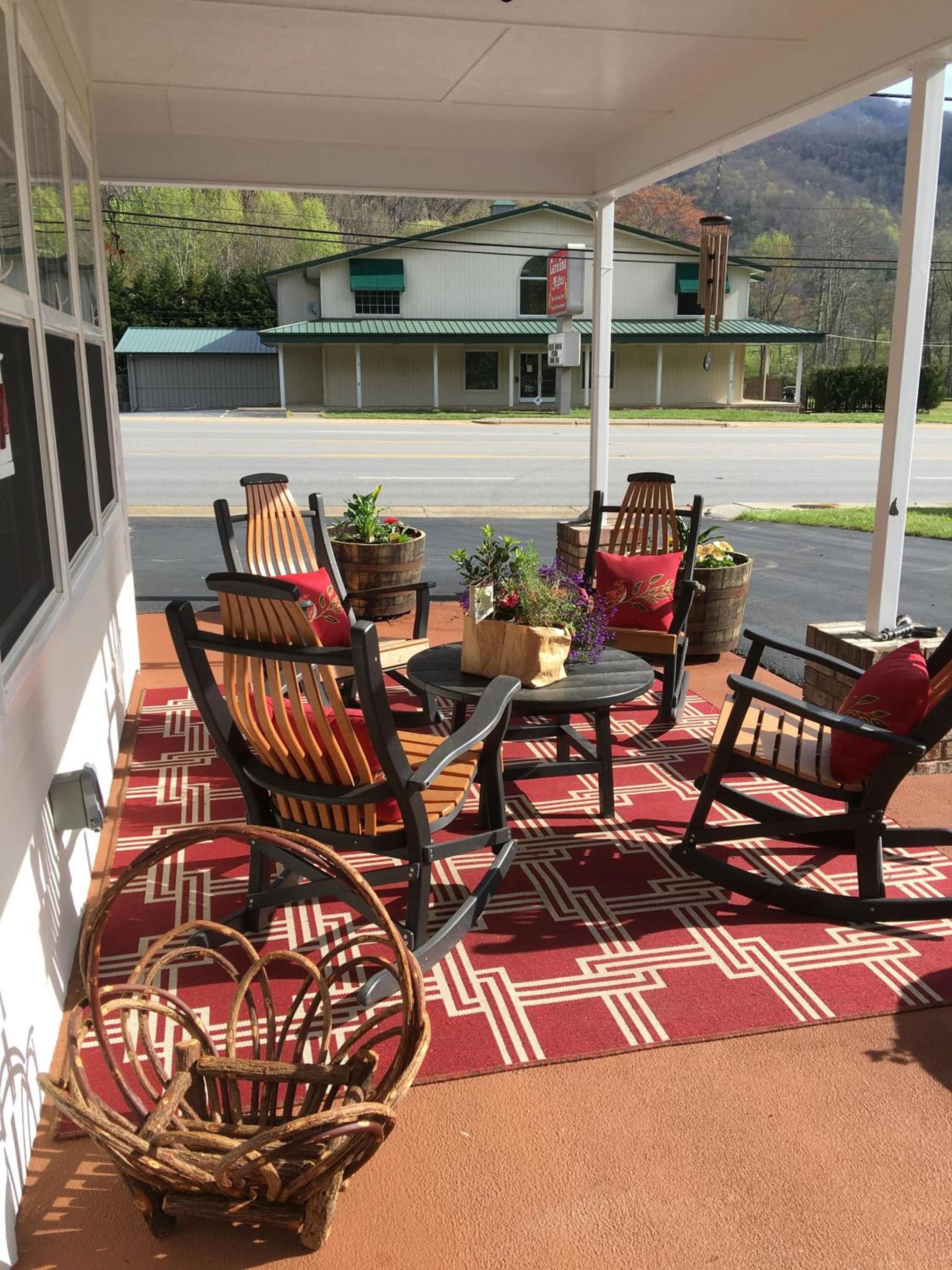 Cardinal Inn photo 85