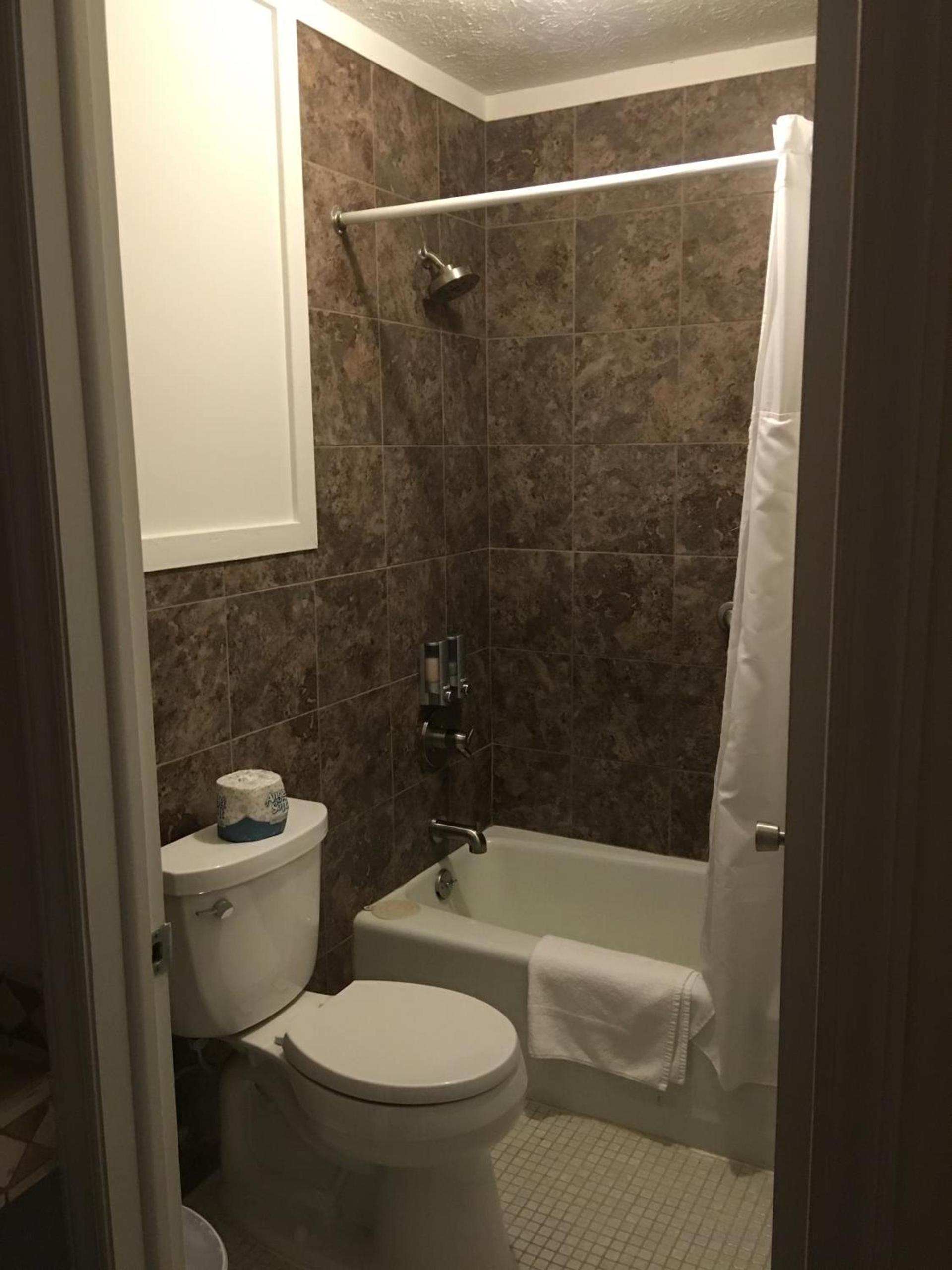 Cardinal Inn photo 30
