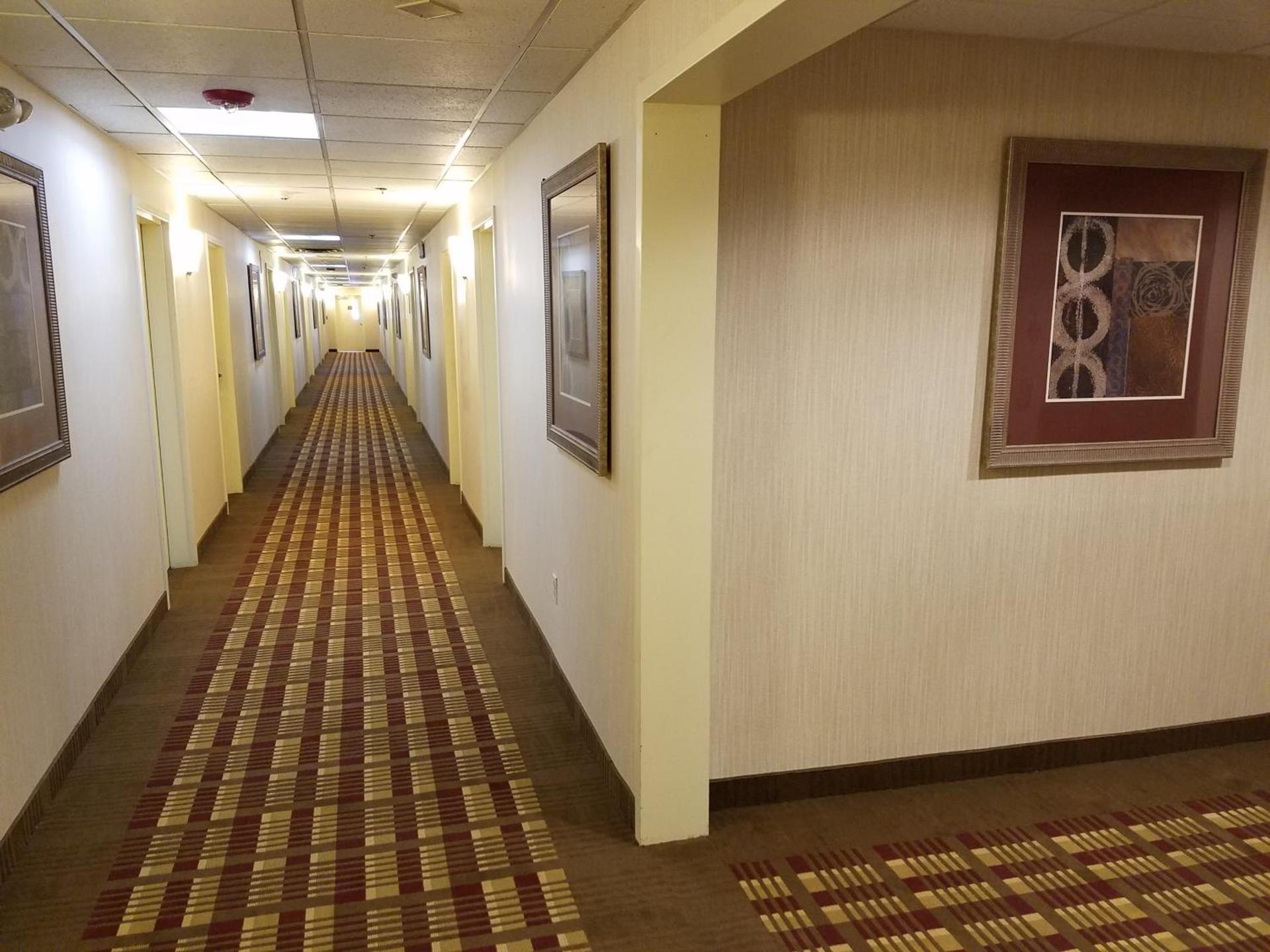 Days Inn by Wyndham Windsor Locks / Bradley Intl Airport photo 47