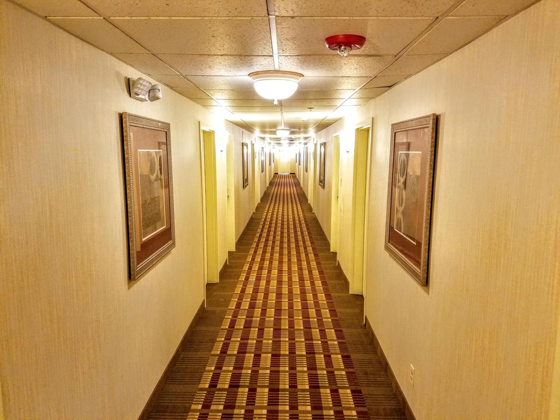 Days Inn by Wyndham Windsor Locks / Bradley Intl Airport photo 49