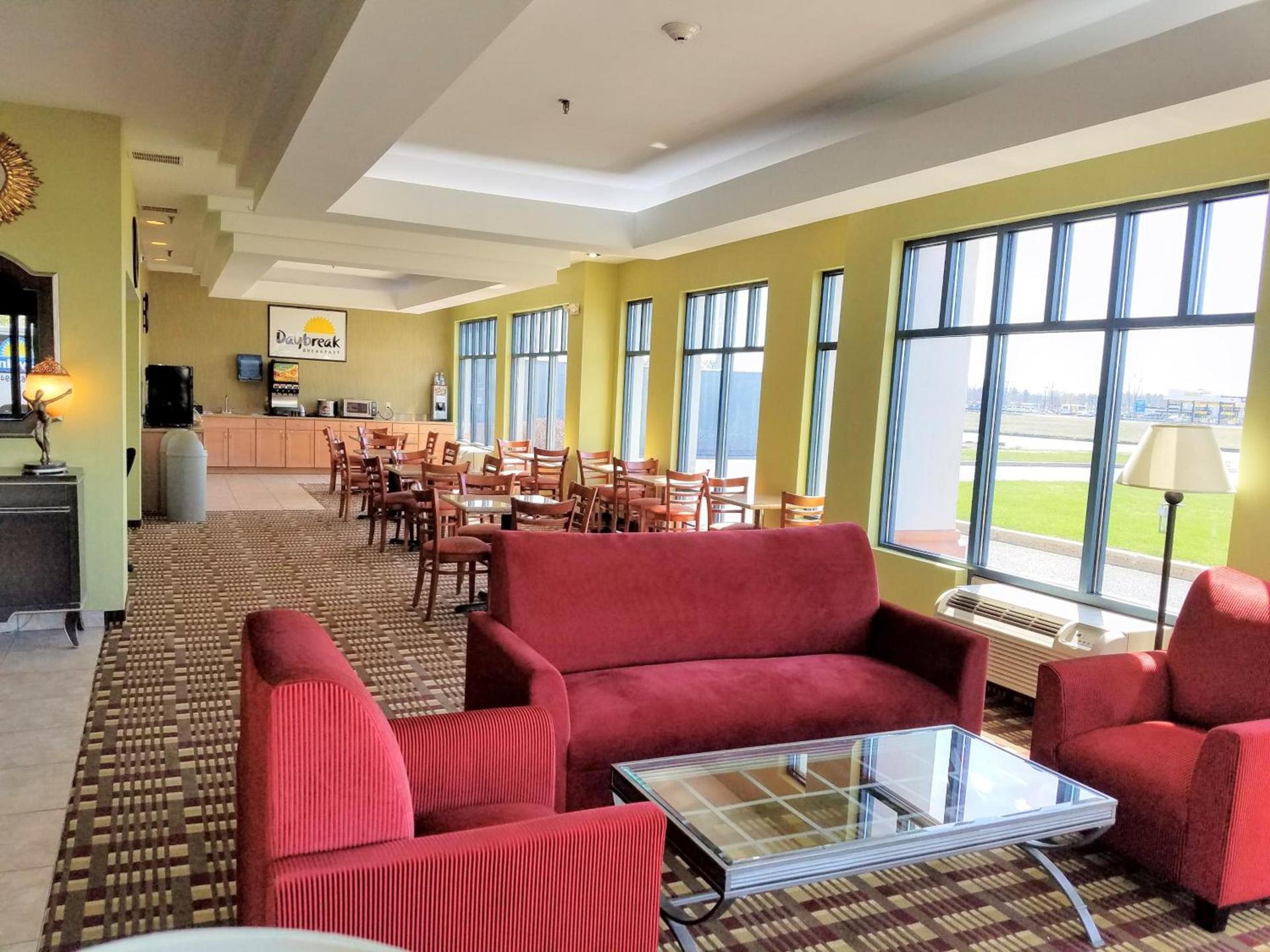 Days Inn by Wyndham Windsor Locks / Bradley Intl Airport photo 40